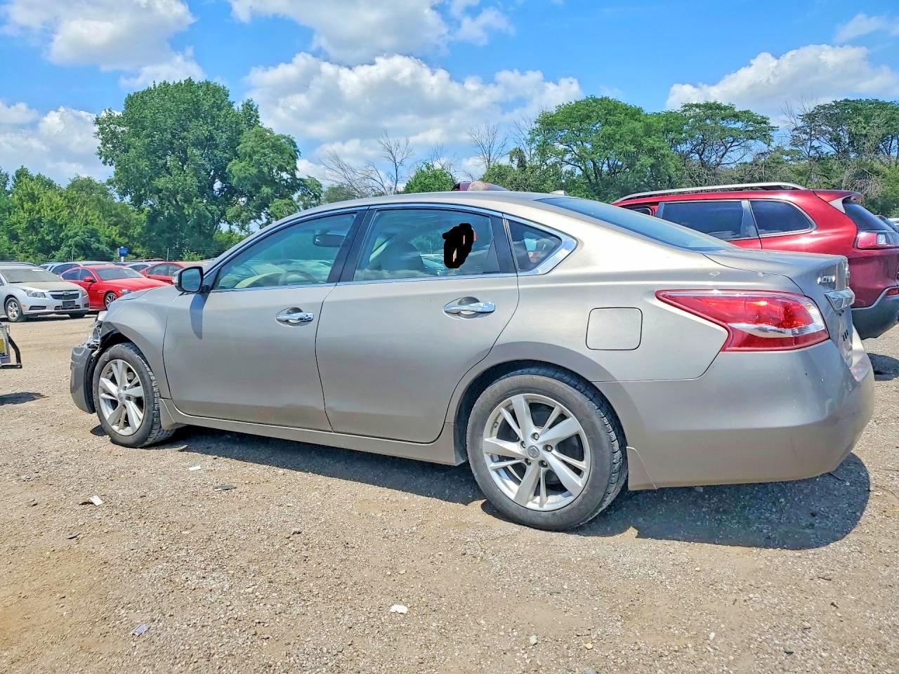 2013 Nissan Altima 2.5 Gold vin: 1N4AL3AP5DN420733