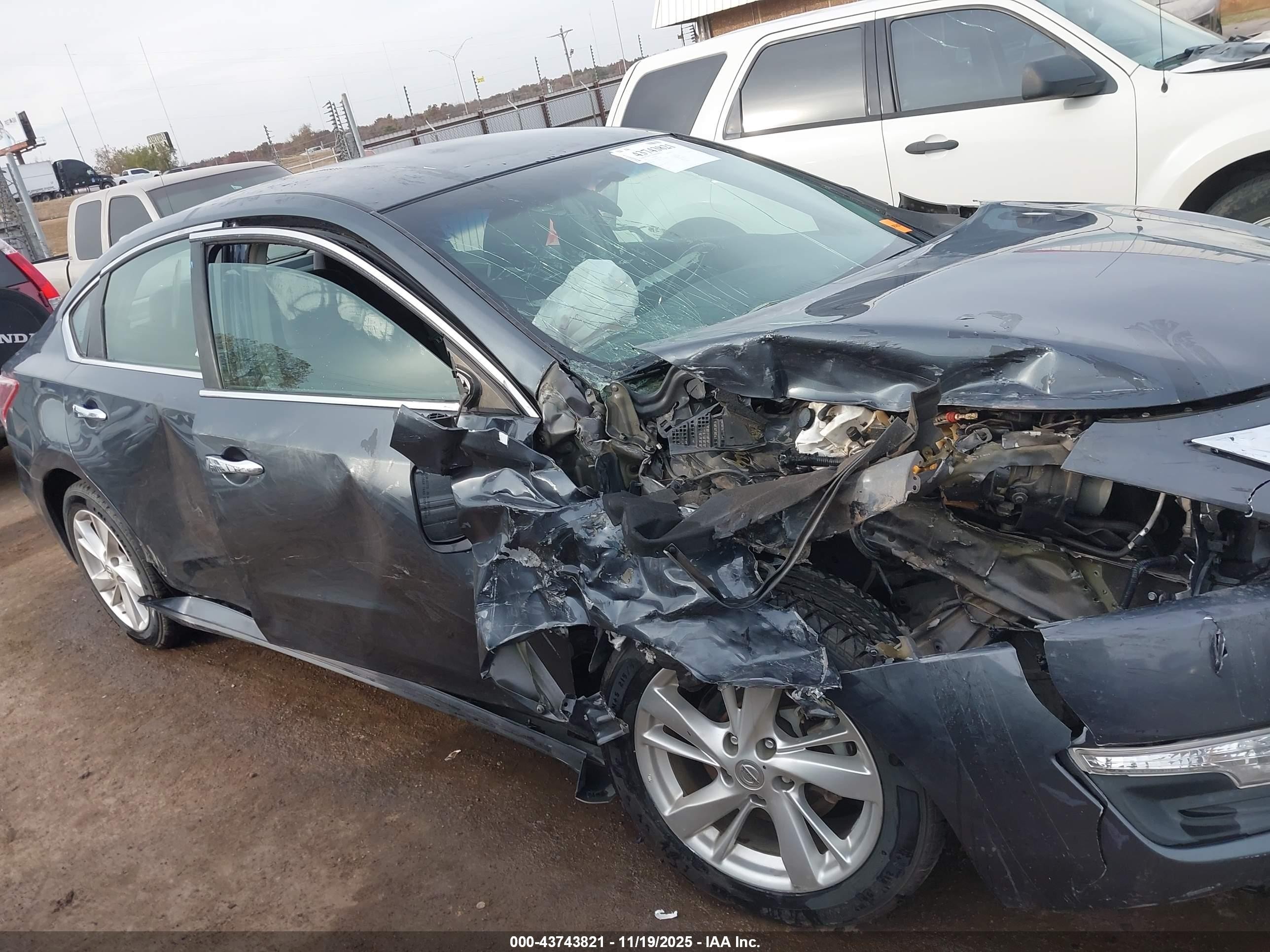 2013 Nissan Altima 2.5 Sv Серый vin: 1N4AL3AP5DN431585