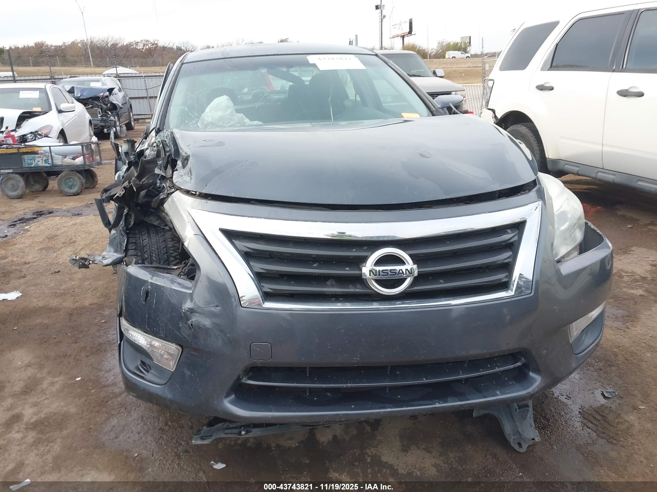 2013 Nissan Altima 2.5 Sv Серый vin: 1N4AL3AP5DN431585