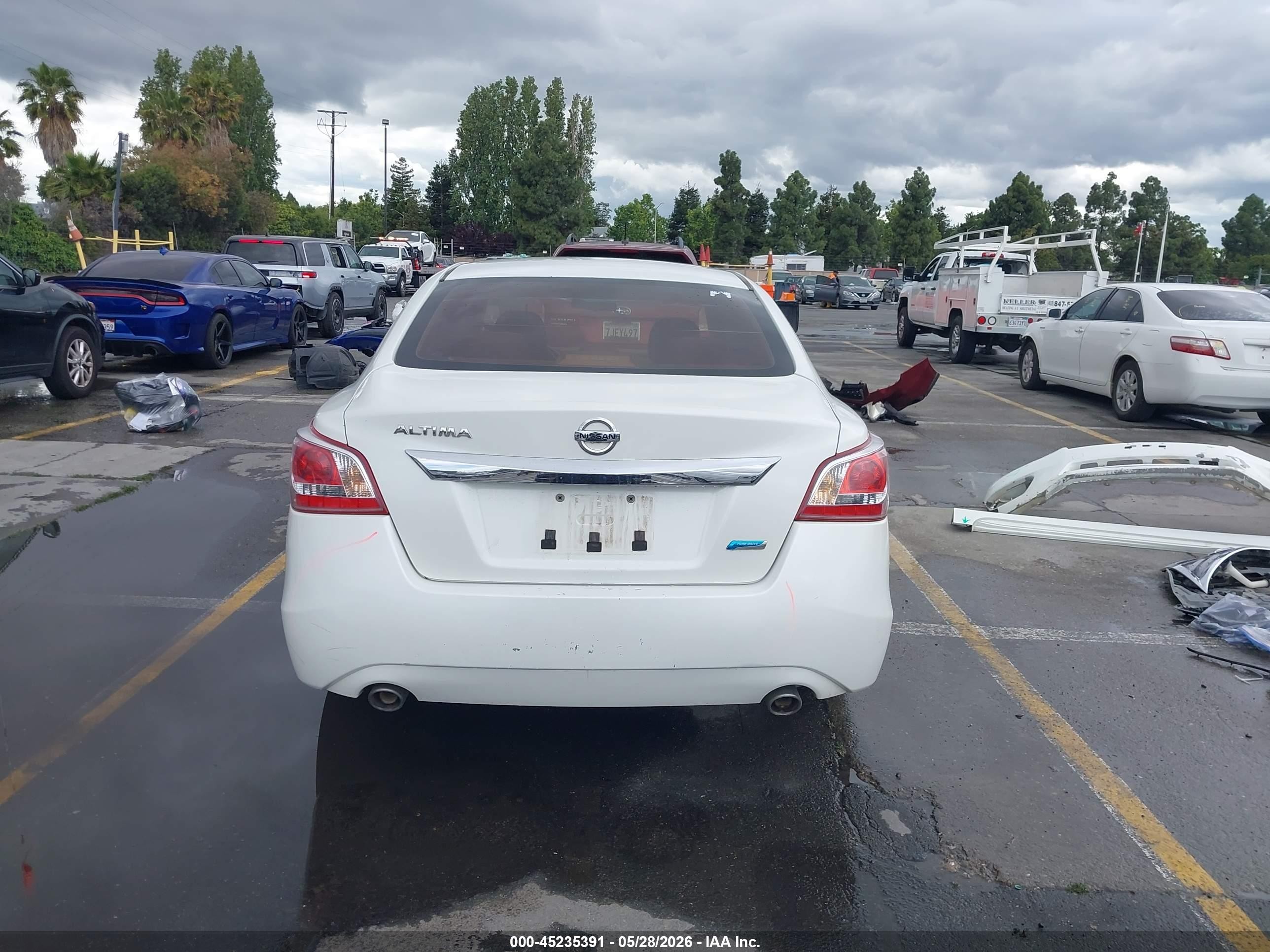 2013 Nissan Altima 2.5 S Белый vin: 1N4AL3AP5DN457913