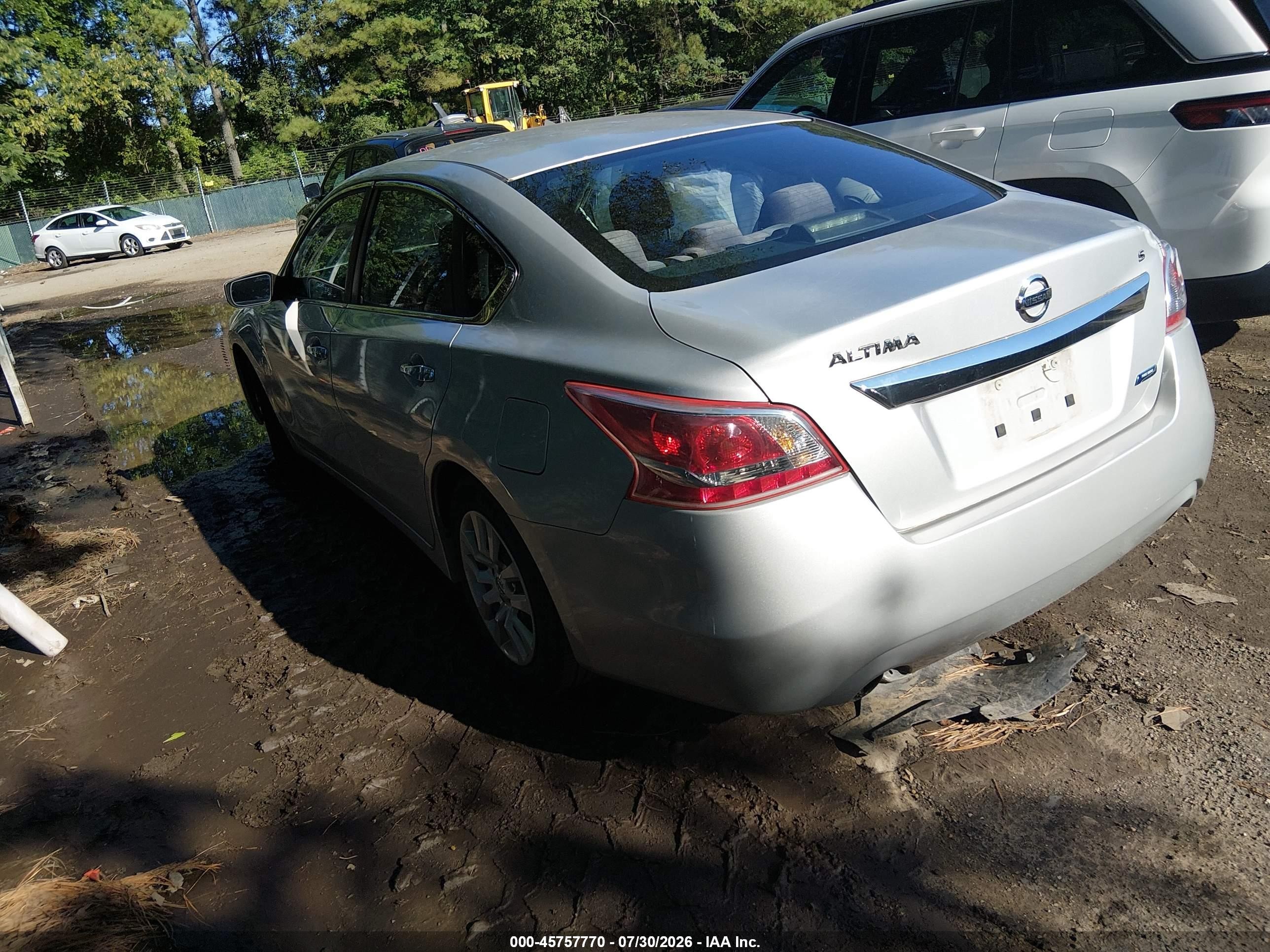 2013 Nissan Altima 2.5 S Silver vin: 1N4AL3AP5DN460570