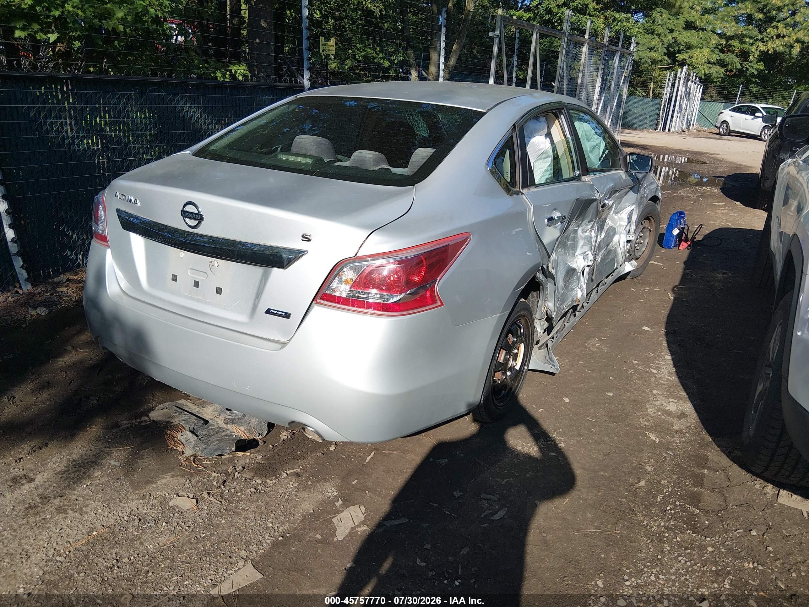 2013 Nissan Altima 2.5 S Silver vin: 1N4AL3AP5DN460570