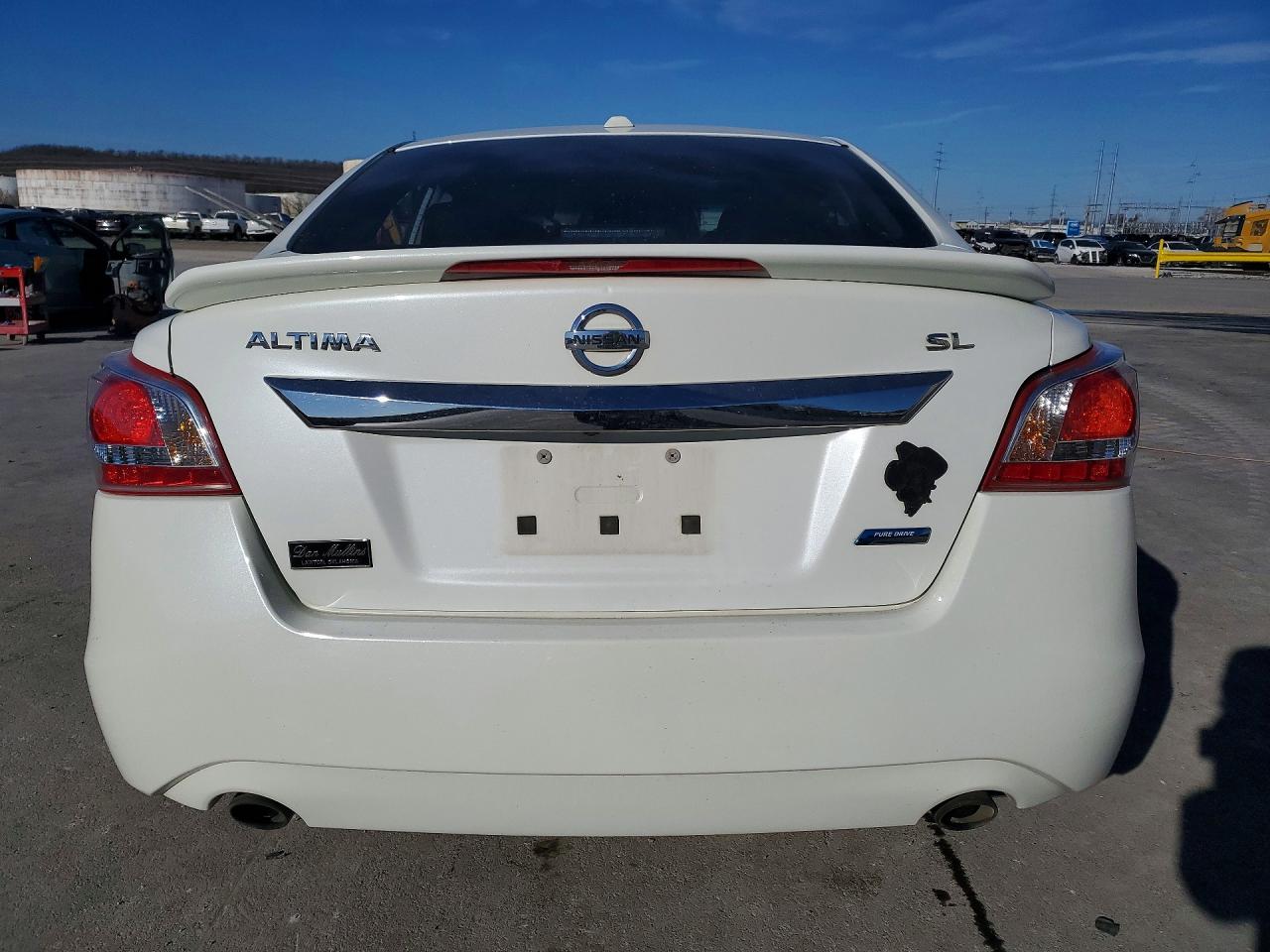 2013 Nissan Altima 2.5 White vin: 1N4AL3AP5DN469690