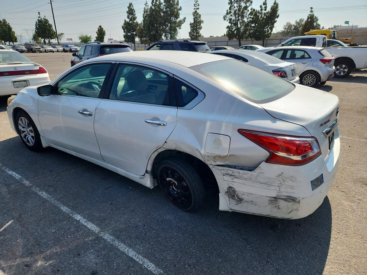 2013 Nissan Altima 2.5 White vin: 1N4AL3AP5DN479572