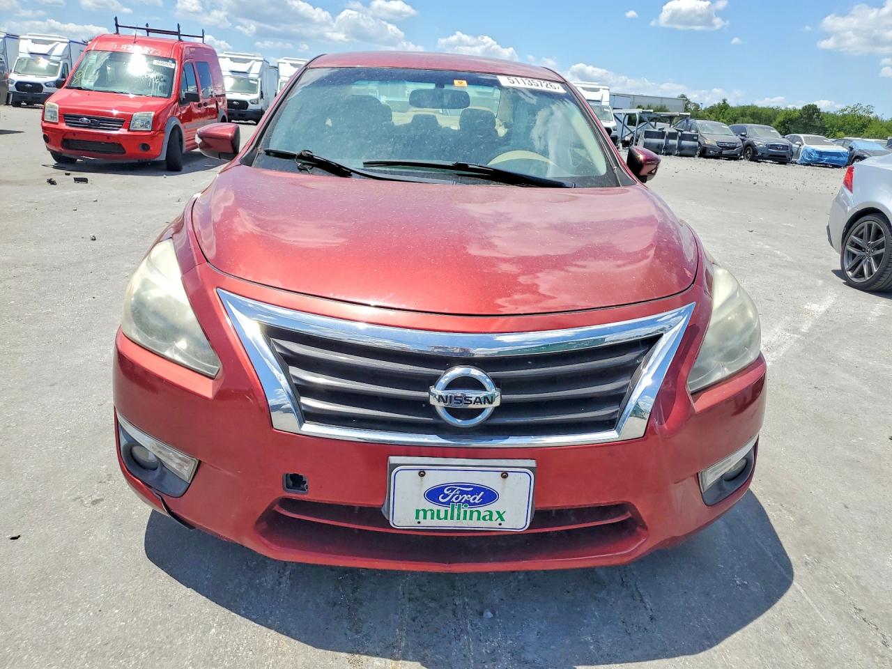 2013 Nissan Altima 2.5 Red vin: 1N4AL3AP5DN493438
