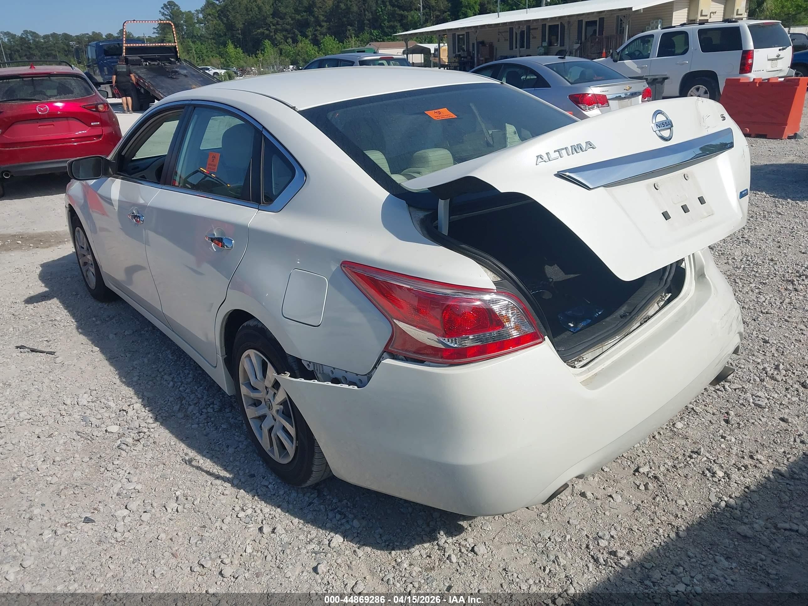 2013 Nissan Altima 2.5 S White vin: 1N4AL3AP5DN499336