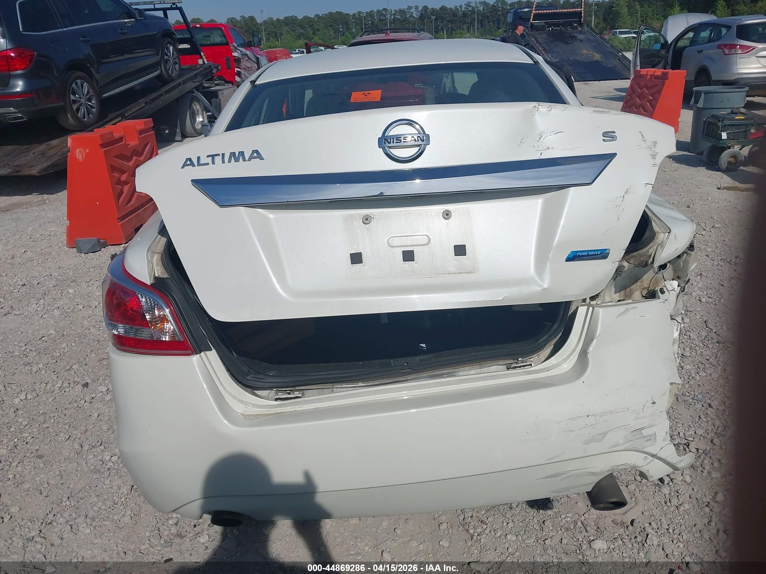 2013 Nissan Altima 2.5 S White vin: 1N4AL3AP5DN499336