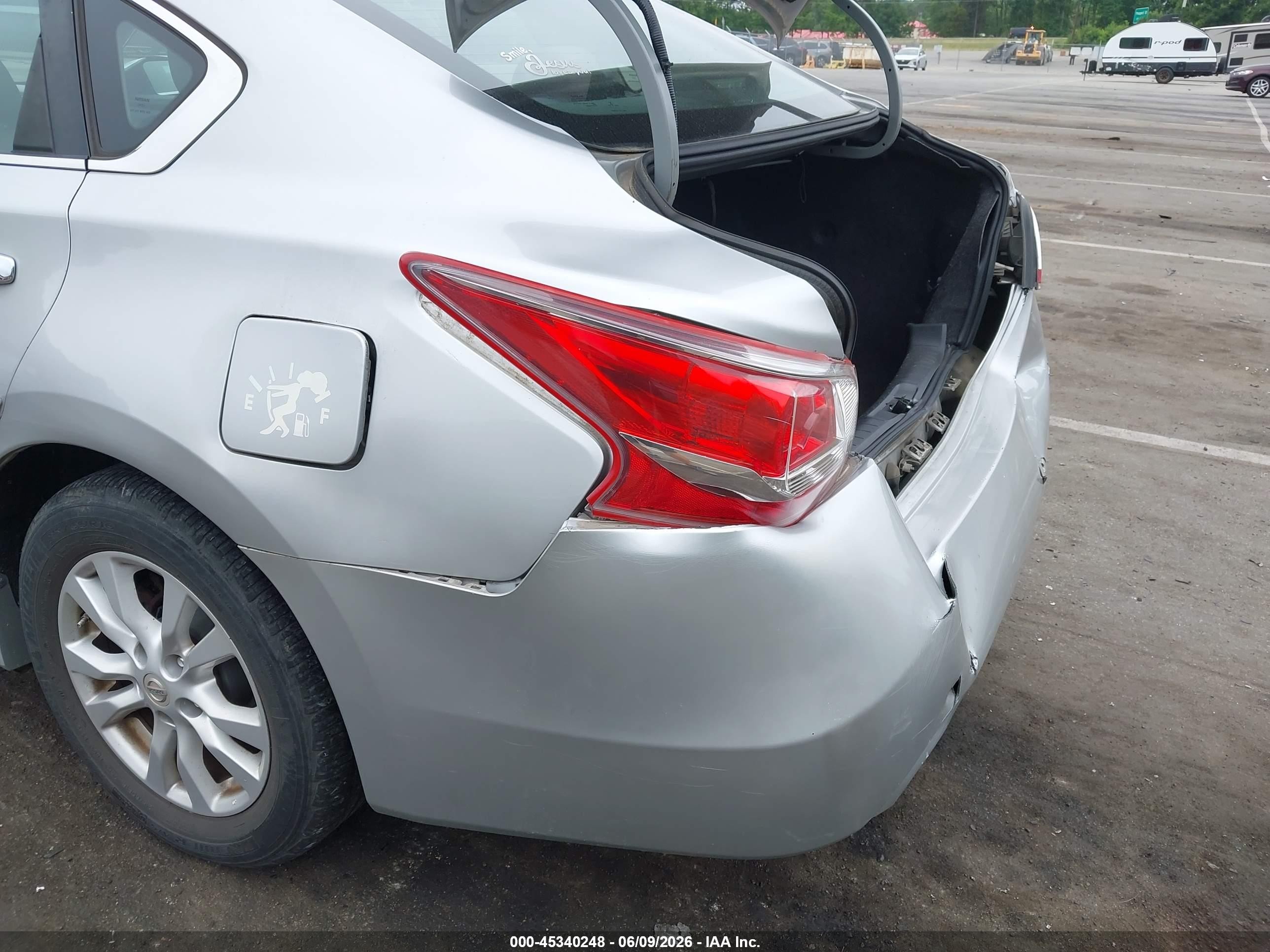 2013 Nissan Altima 2.5 S Silver vin: 1N4AL3AP5DN523702
