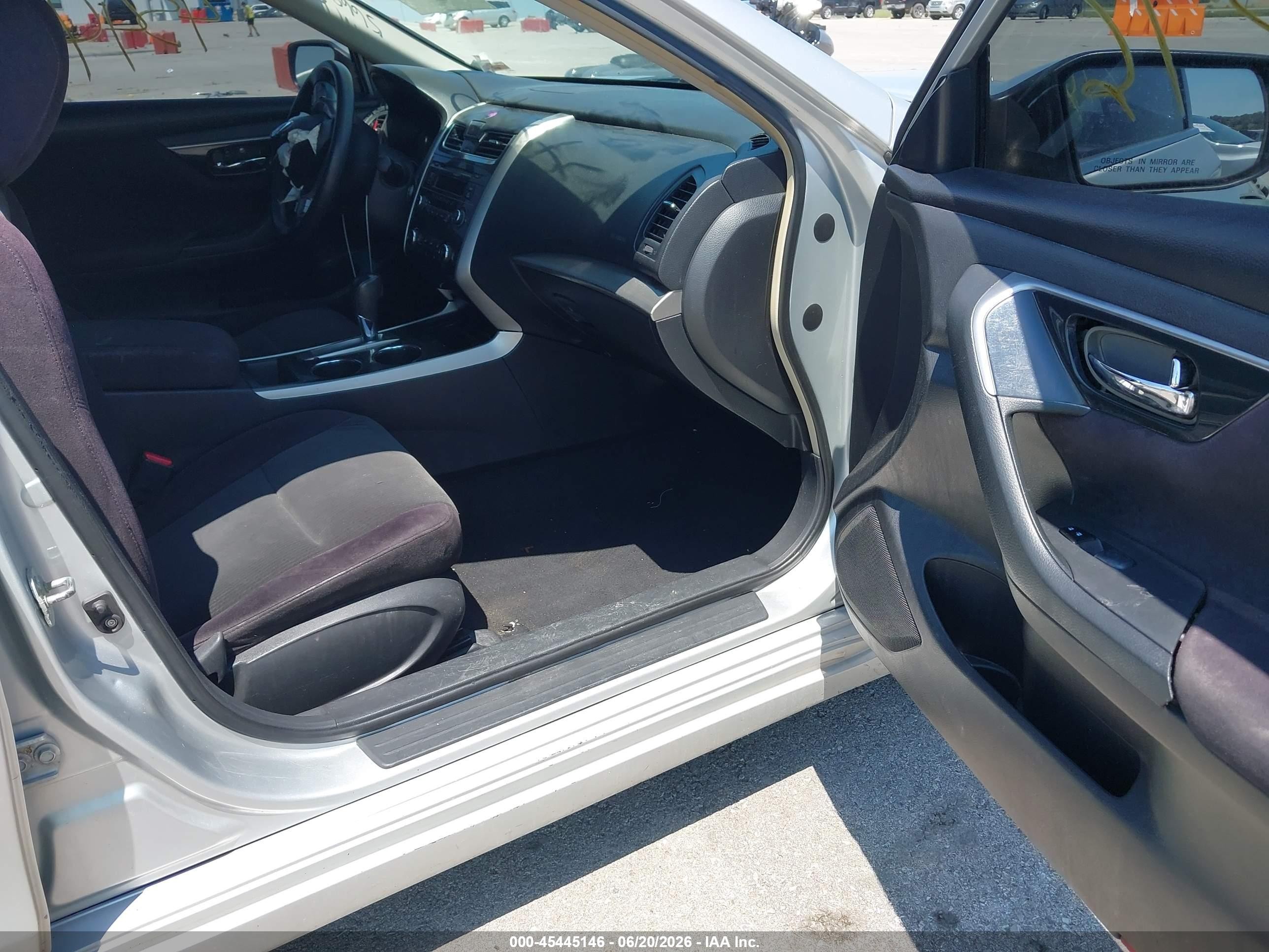 2013 Nissan Altima 2.5 S Silver vin: 1N4AL3AP5DN566954