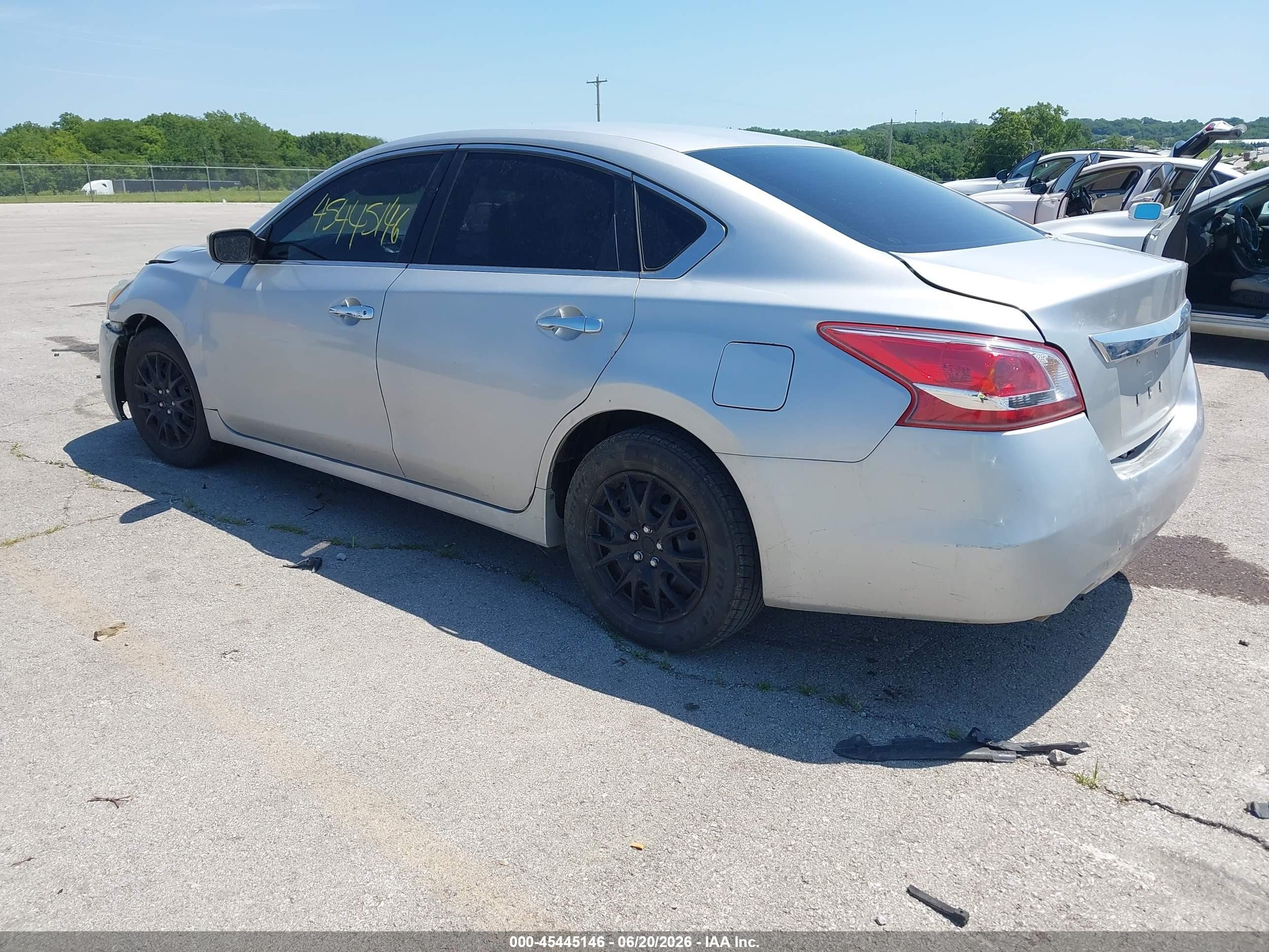 2013 Nissan Altima 2.5 S Silver vin: 1N4AL3AP5DN566954