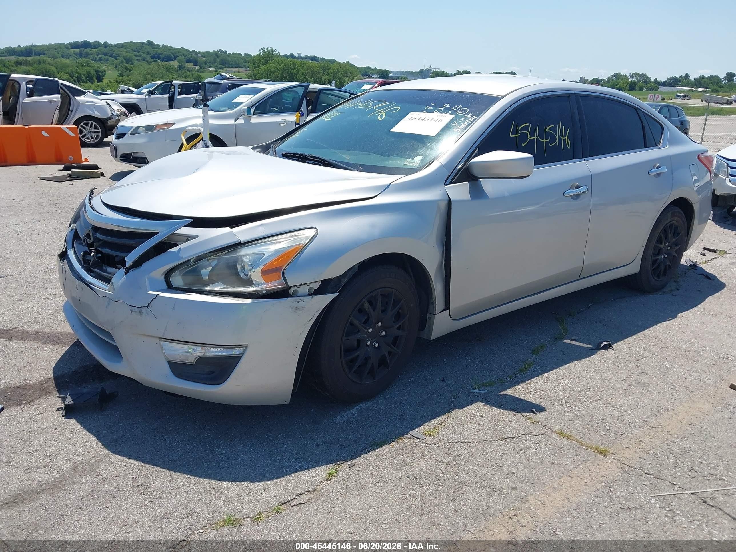 2013 Nissan Altima 2.5 S Silver vin: 1N4AL3AP5DN566954
