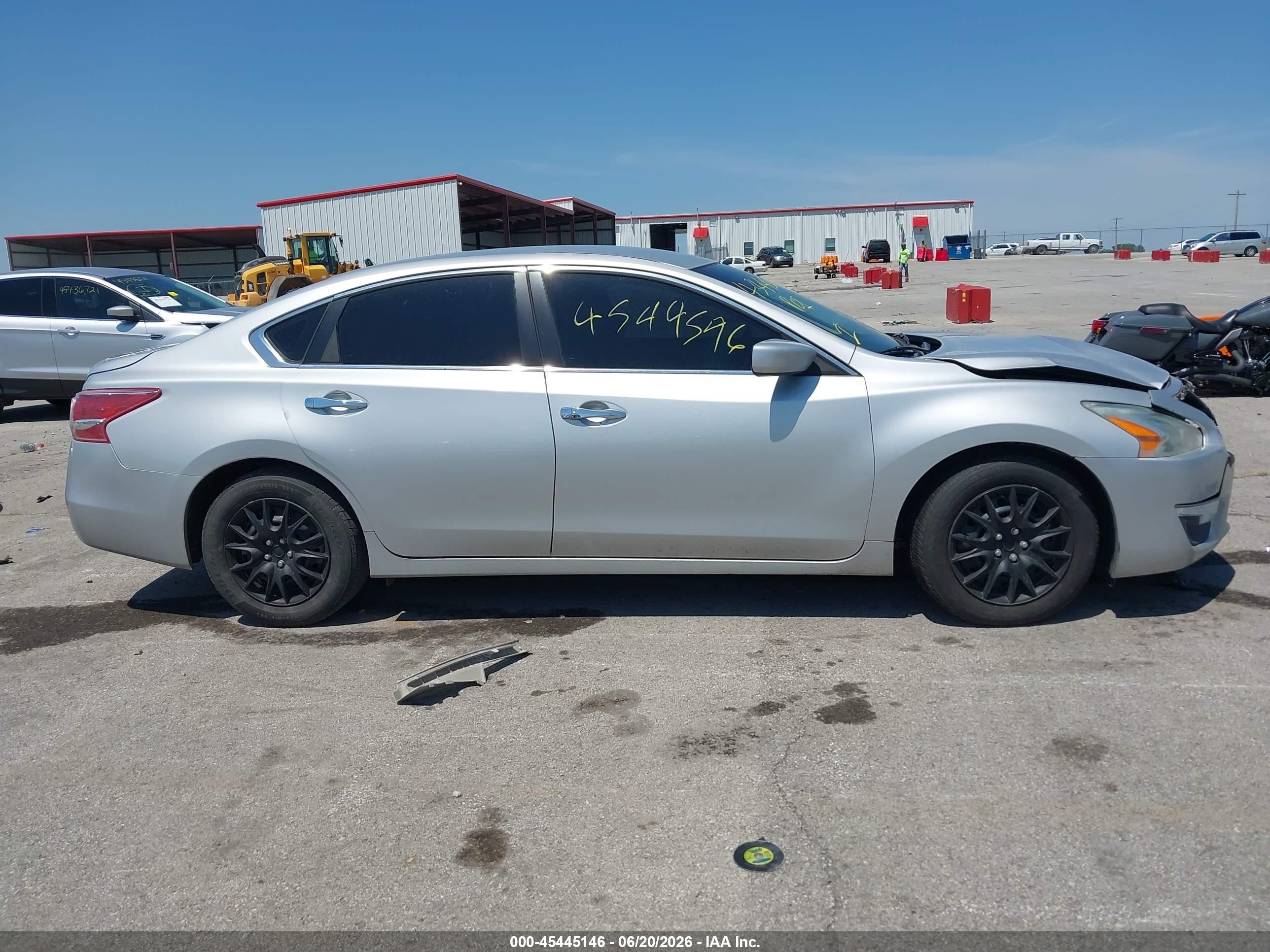 2013 Nissan Altima 2.5 S Silver vin: 1N4AL3AP5DN566954