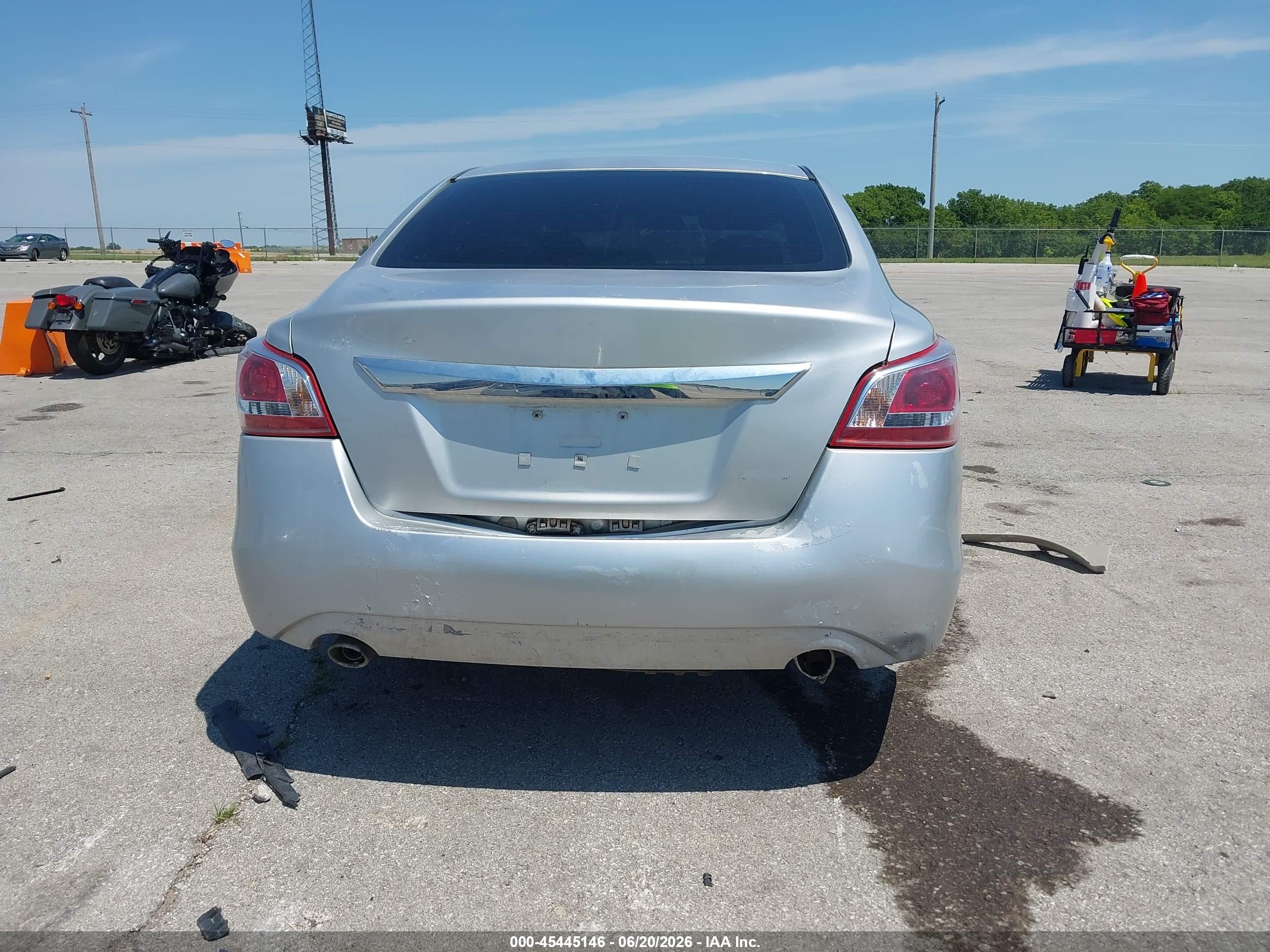 2013 Nissan Altima 2.5 S Silver vin: 1N4AL3AP5DN566954
