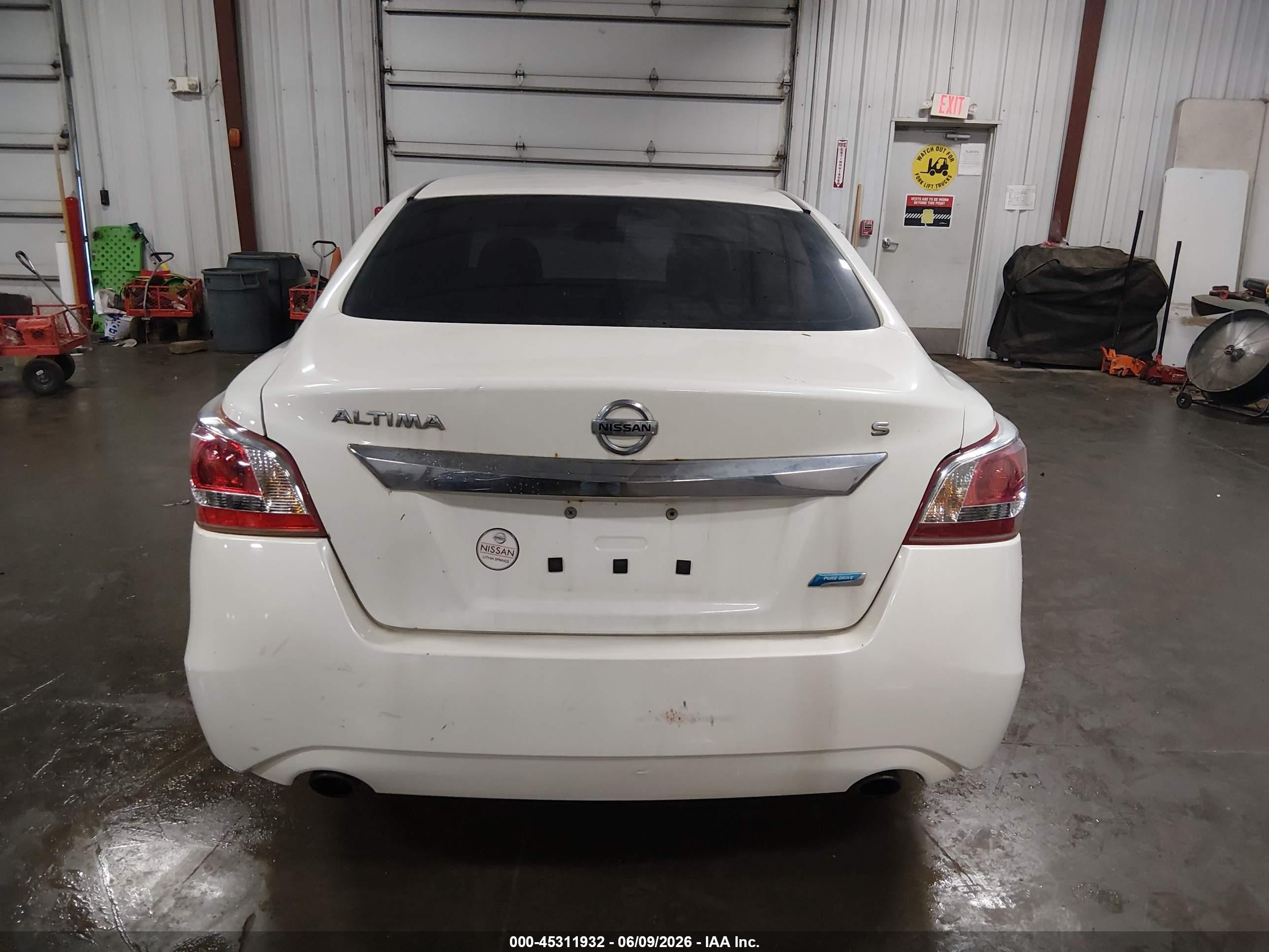 2013 Nissan Altima 2.5 S White vin: 1N4AL3AP5DN580353