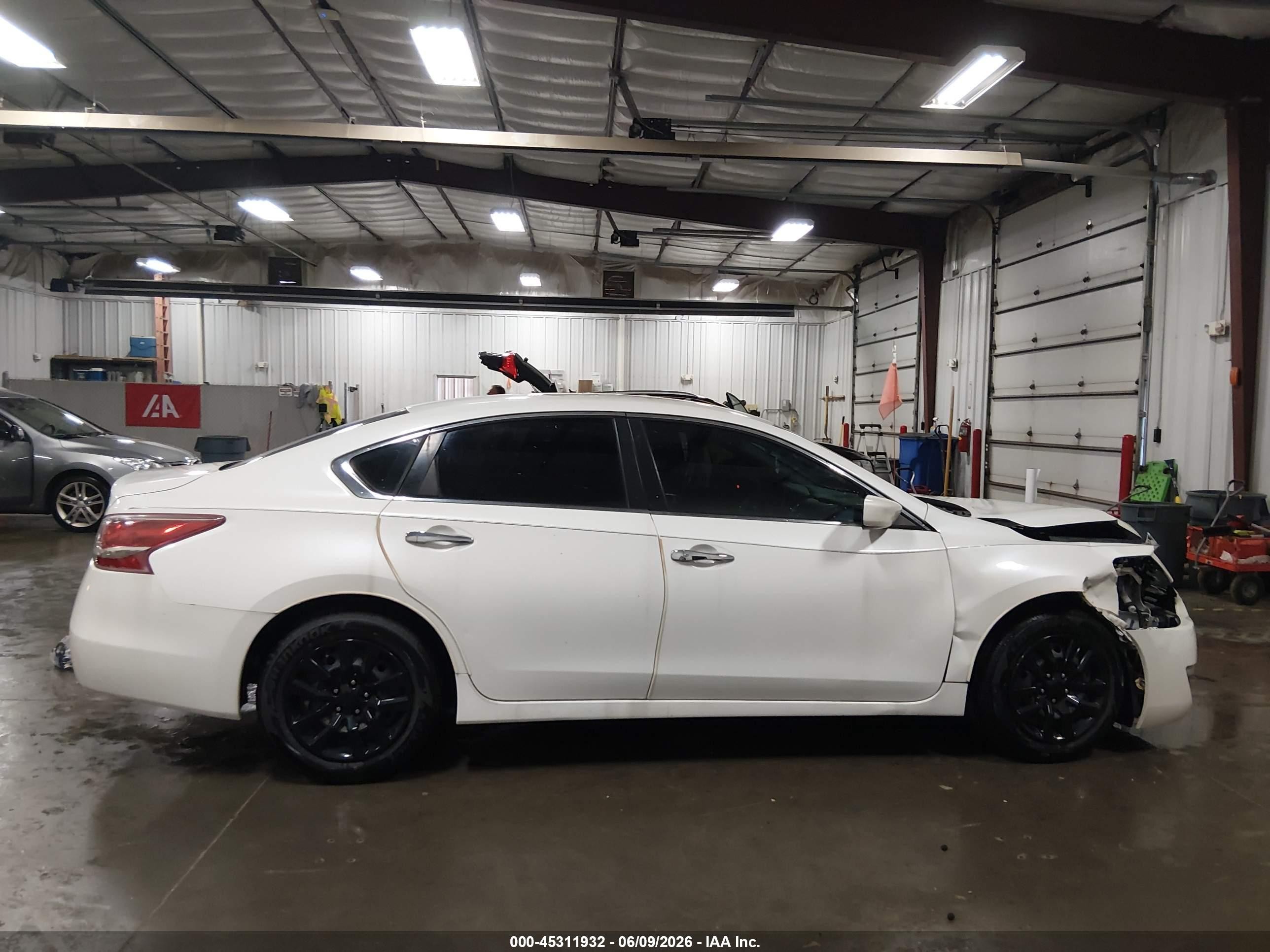 2013 Nissan Altima 2.5 S White vin: 1N4AL3AP5DN580353