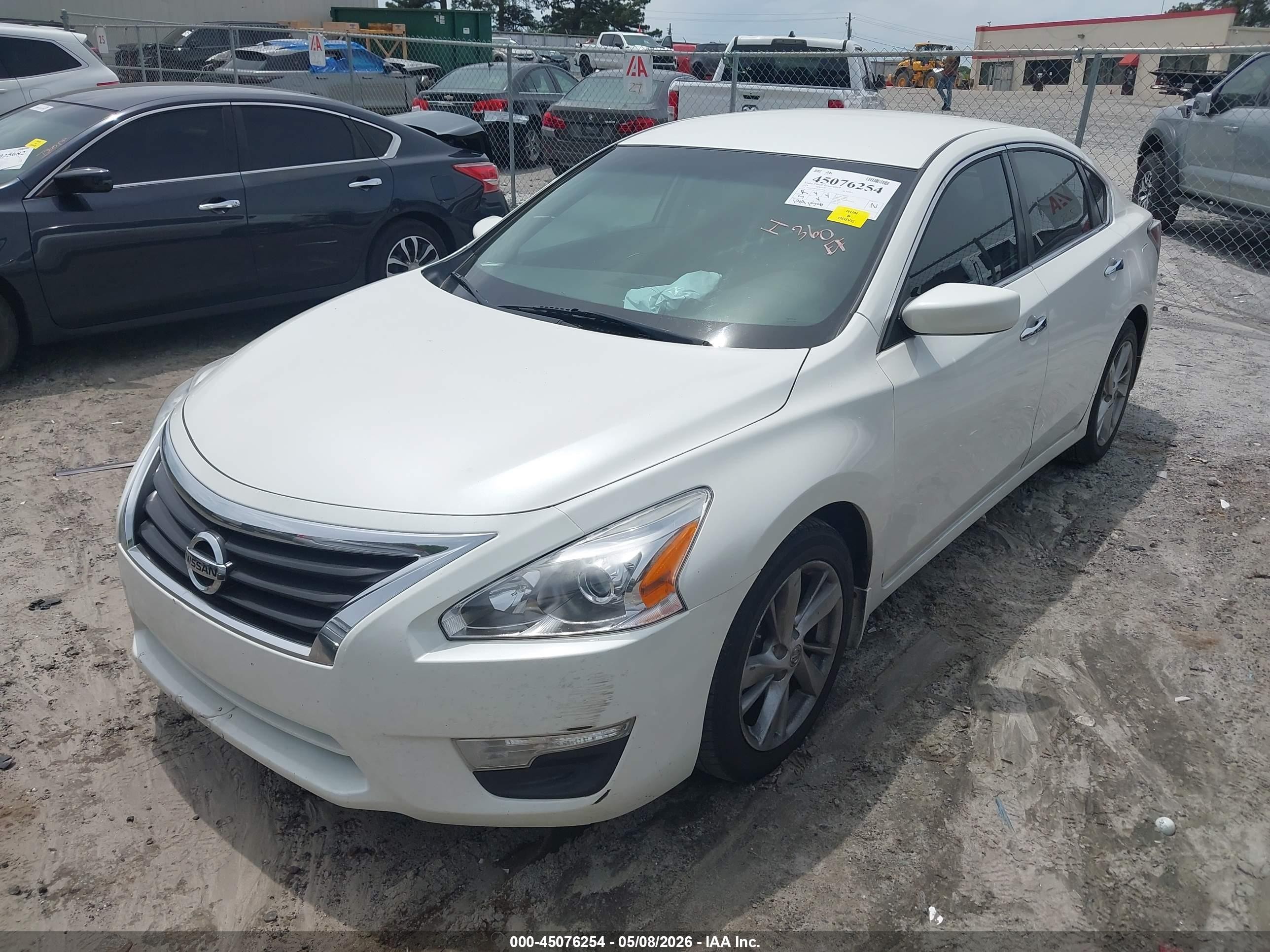 2014 Nissan Altima 2.5 Sv White vin: 1N4AL3AP5EC127363