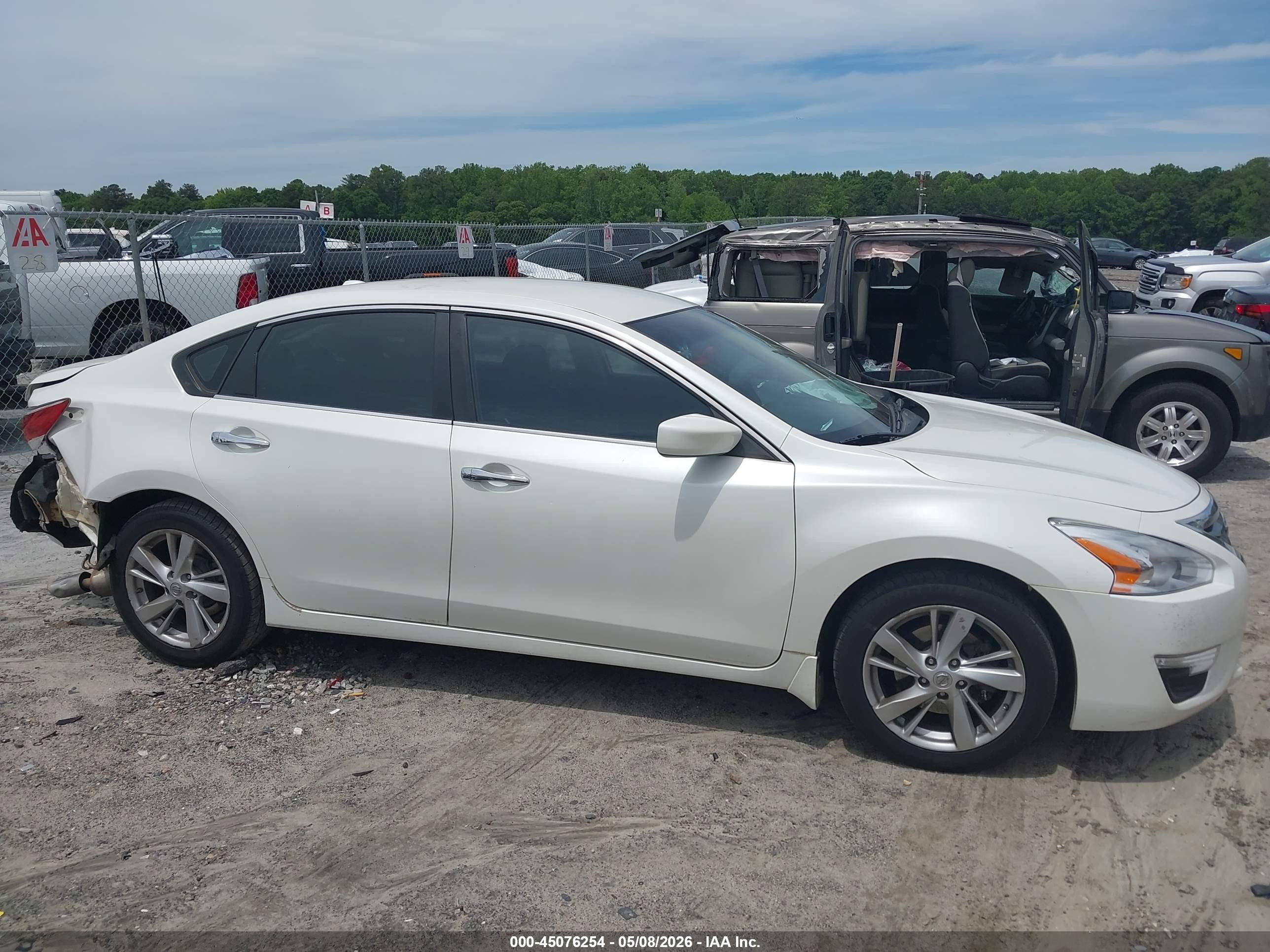 2014 Nissan Altima 2.5 Sv White vin: 1N4AL3AP5EC127363