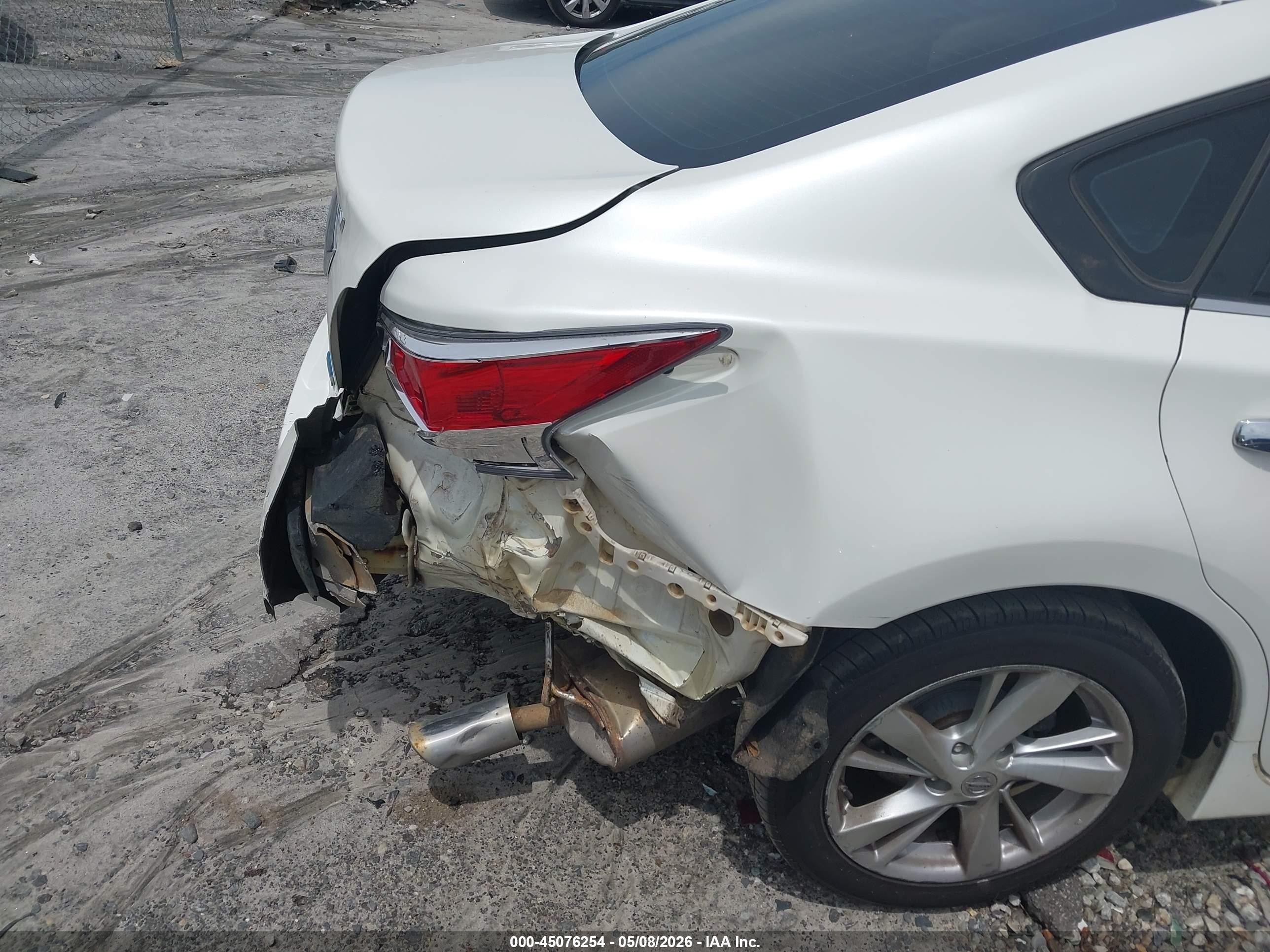 2014 Nissan Altima 2.5 Sv White vin: 1N4AL3AP5EC127363