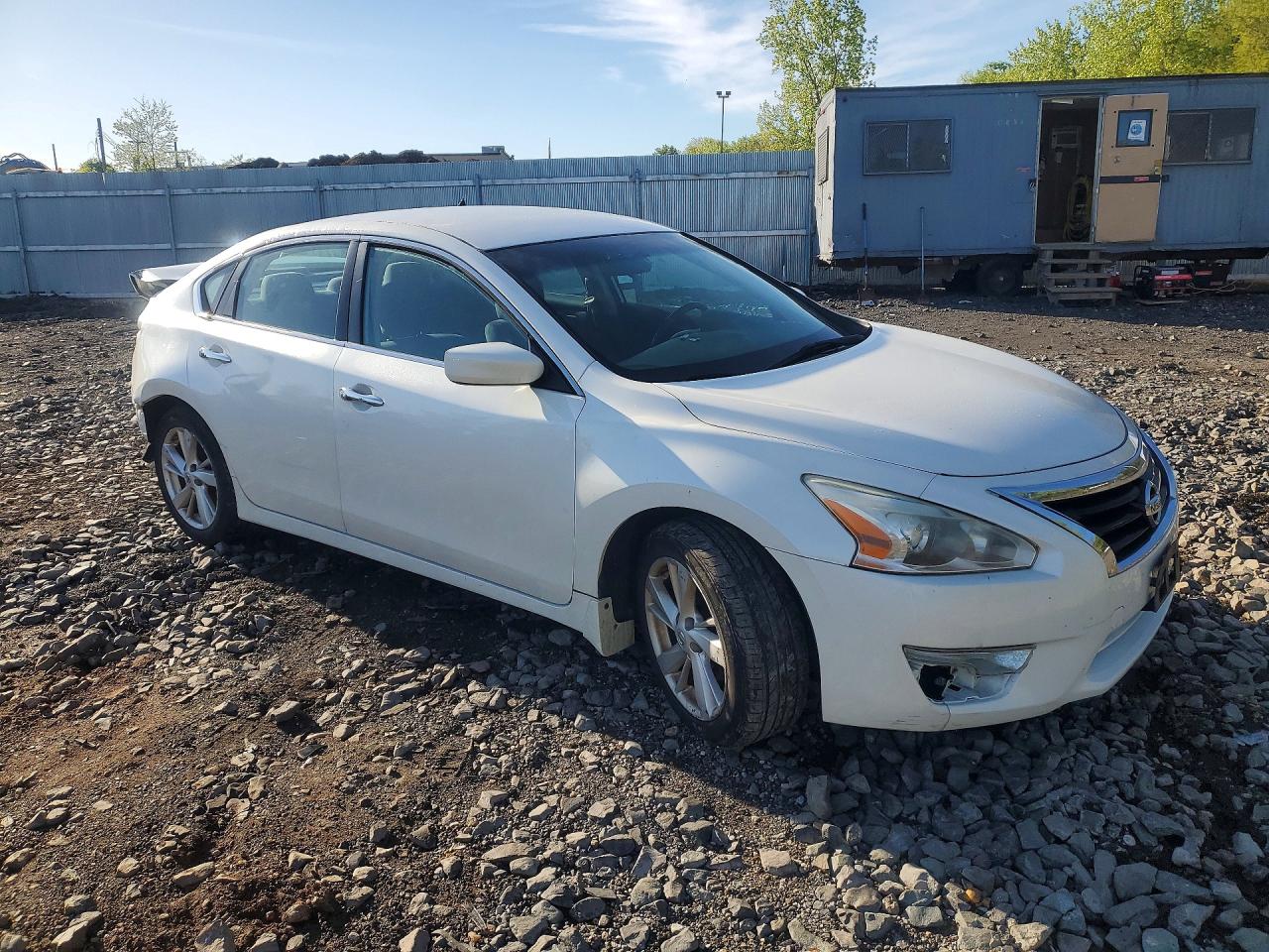 2014 Nissan Altima 2.5 Sv White vin: 1N4AL3AP5EC133745