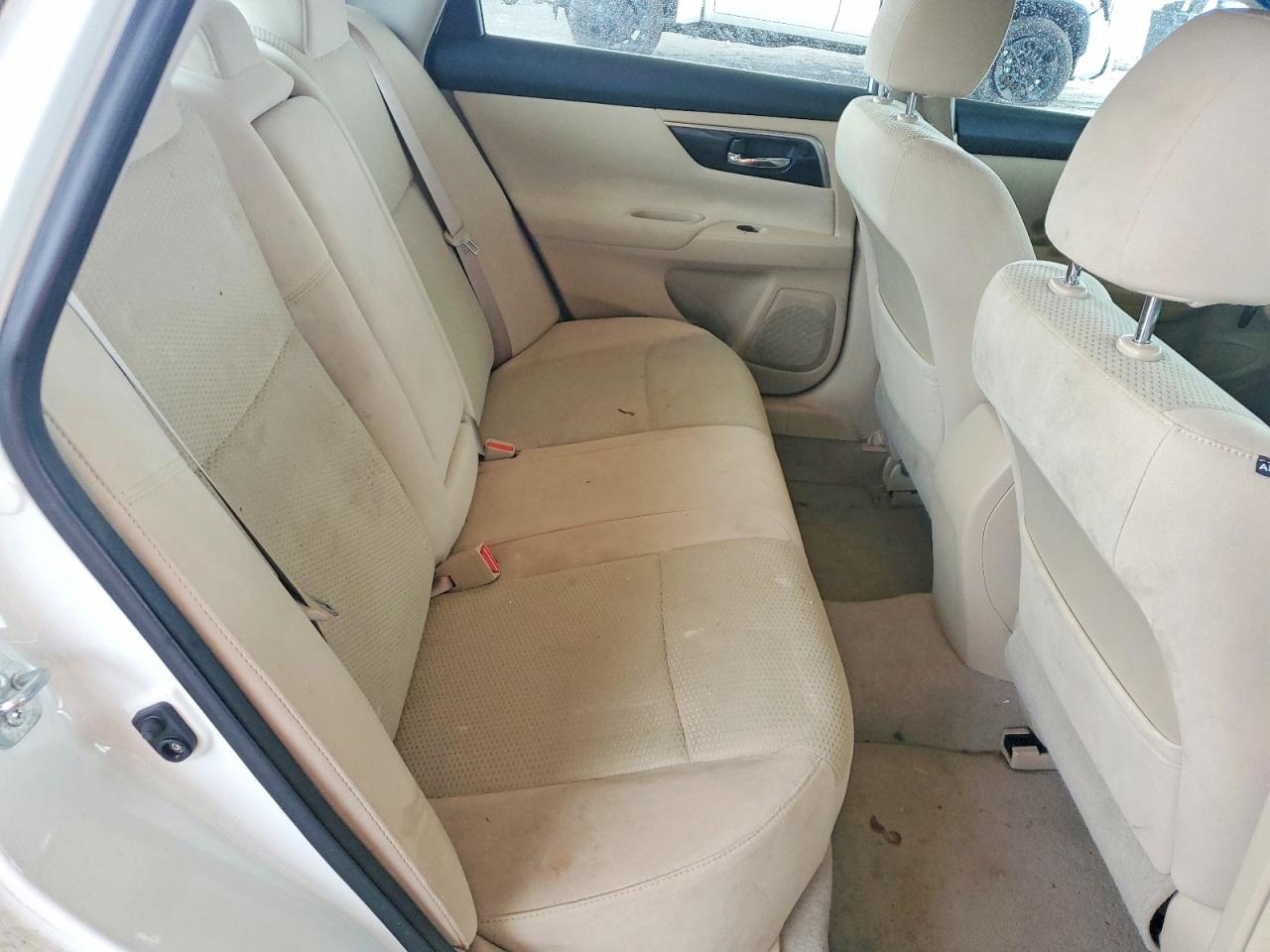 2014 Nissan Altima 2.5 S White vin: 1N4AL3AP5EC143708