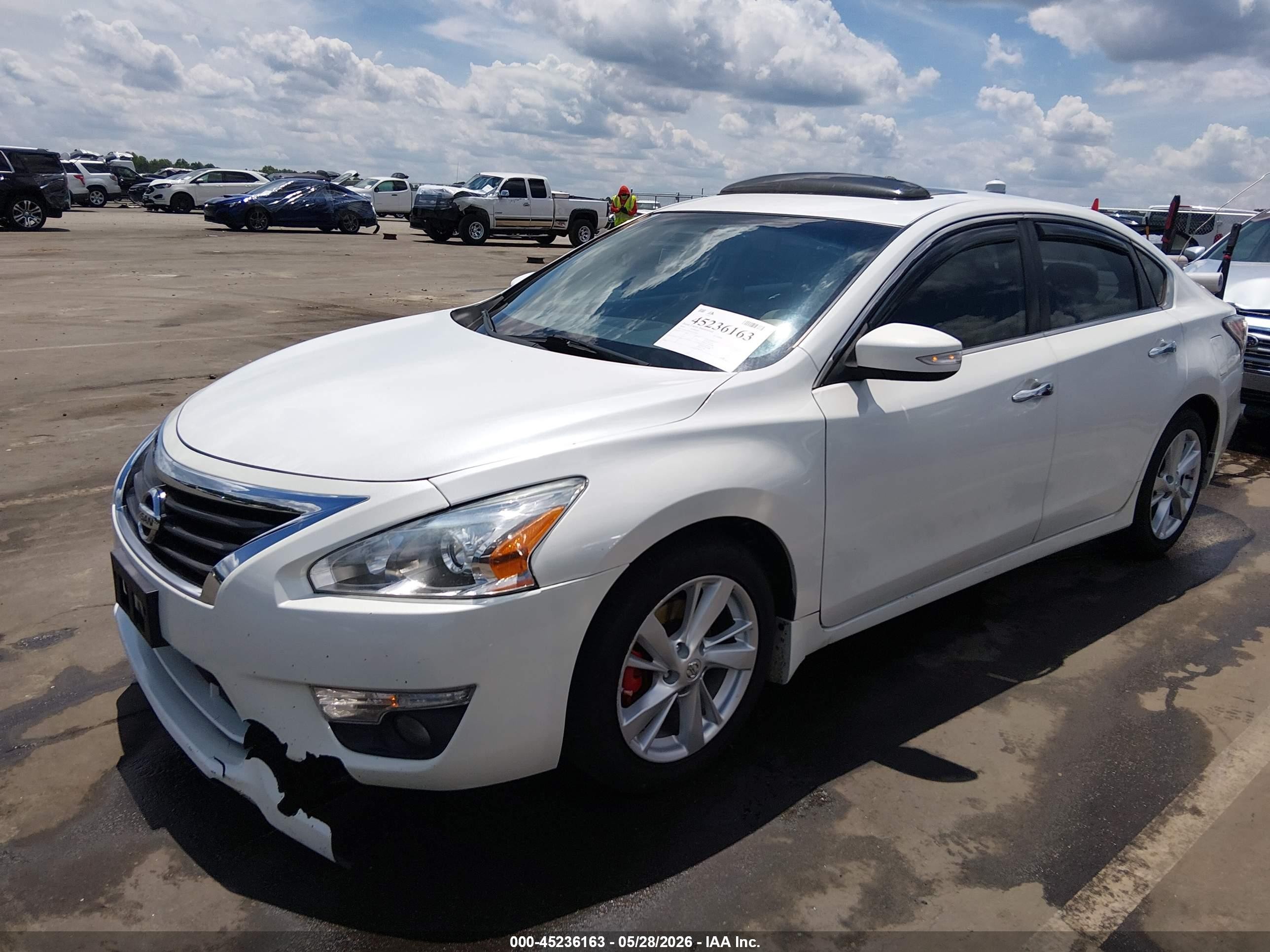 2014 Nissan Altima 2.5 Sv White vin: 1N4AL3AP5EC157768