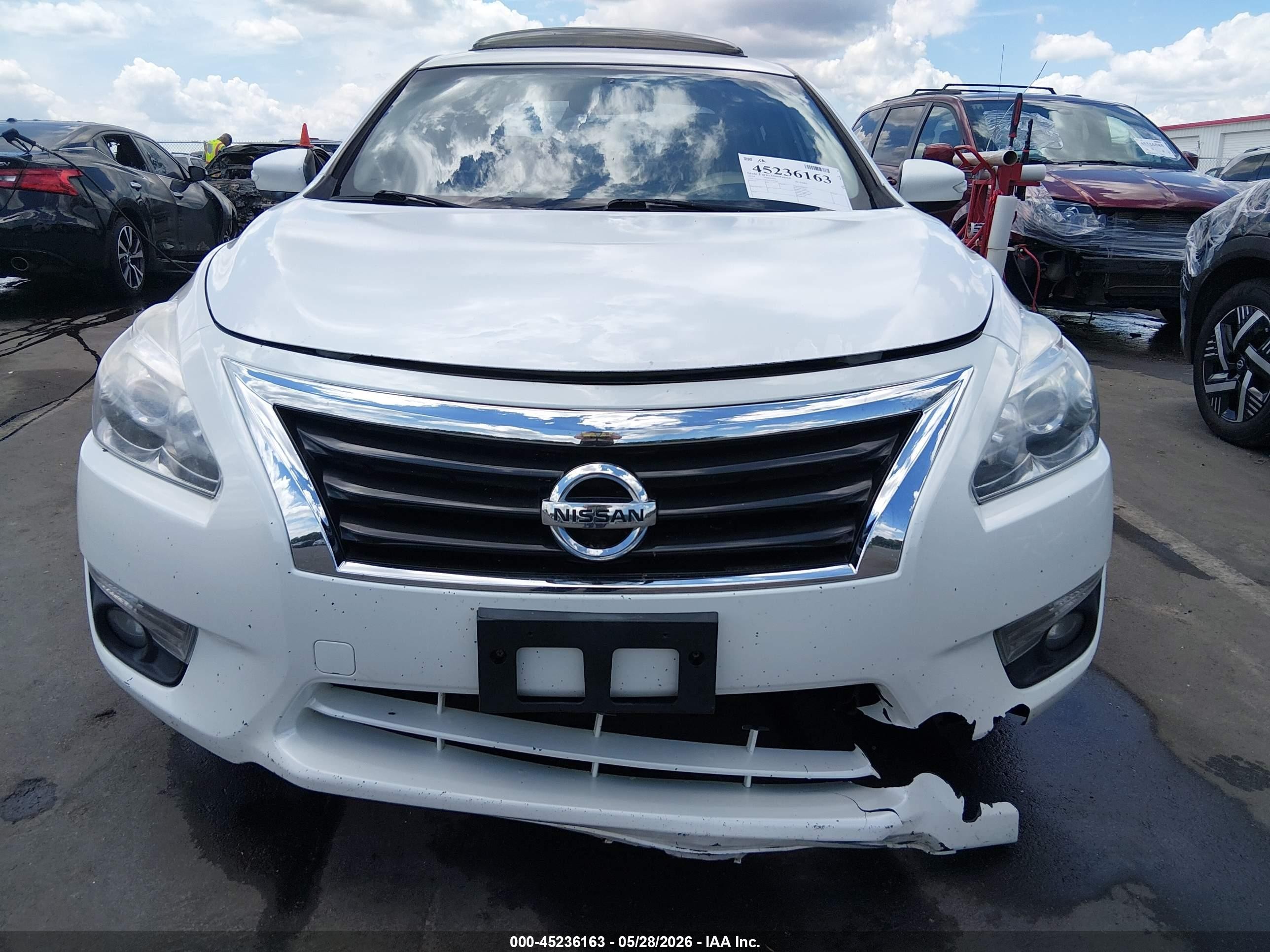 2014 Nissan Altima 2.5 Sv White vin: 1N4AL3AP5EC157768