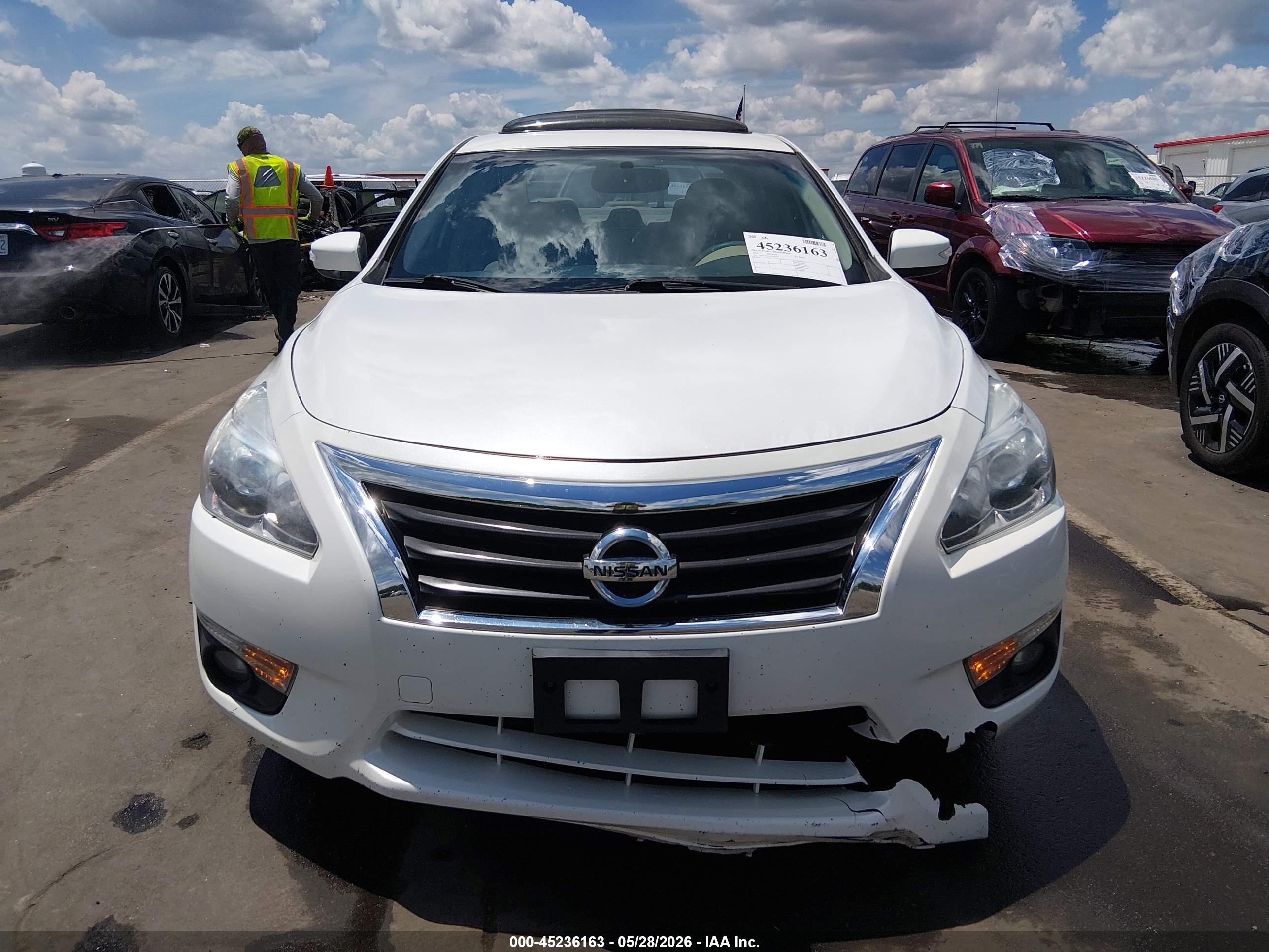2014 Nissan Altima 2.5 Sv White vin: 1N4AL3AP5EC157768