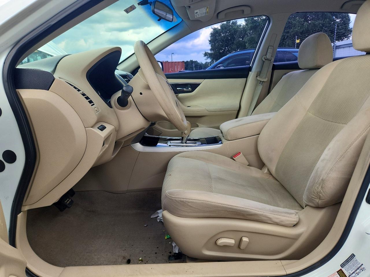 2014 Nissan Altima 2.5 S White vin: 1N4AL3AP5EC174697