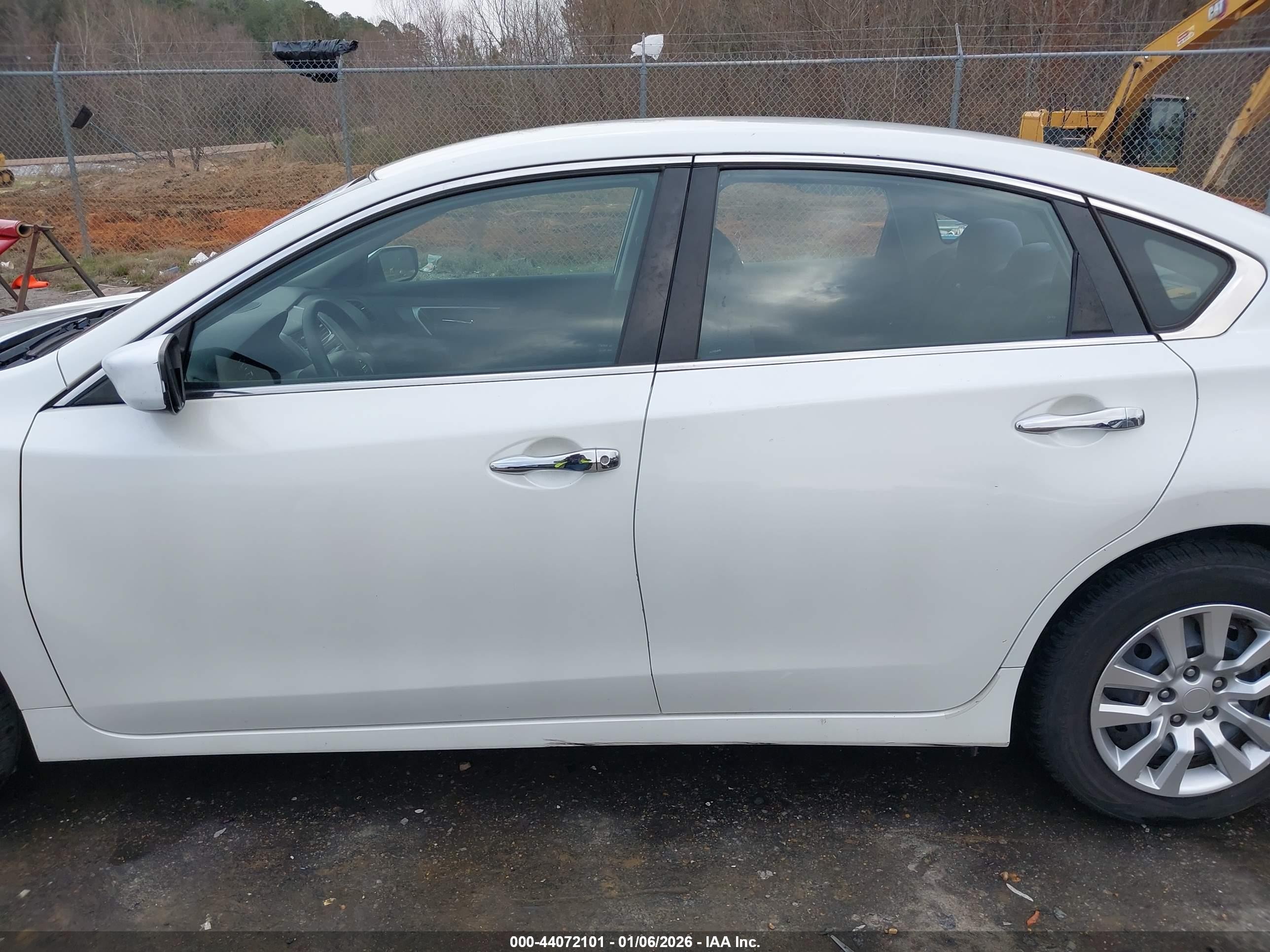 2014 Nissan Altima 2.5 Белый vin: 1N4AL3AP5EC180726