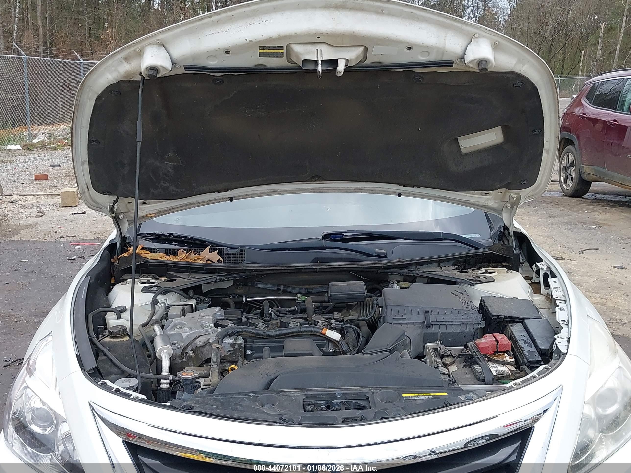 2014 Nissan Altima 2.5 Белый vin: 1N4AL3AP5EC180726