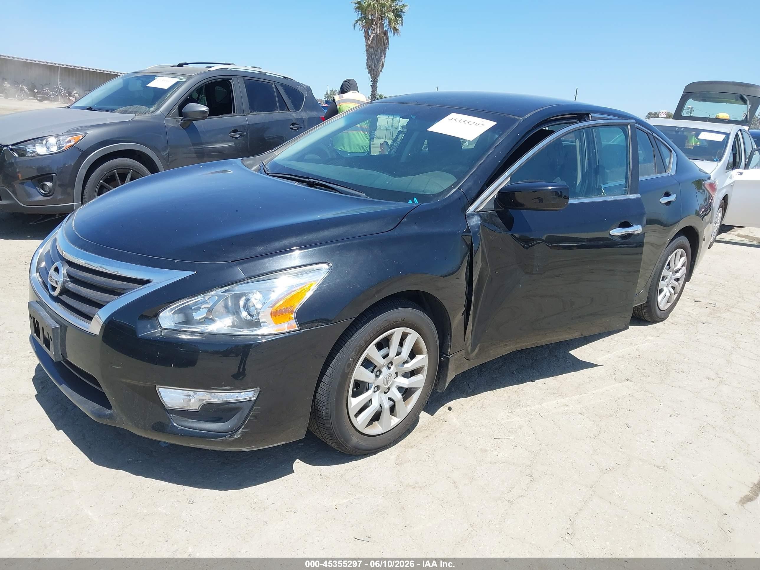 2014 Nissan Altima 2.5 S Черный vin: 1N4AL3AP5EC190575