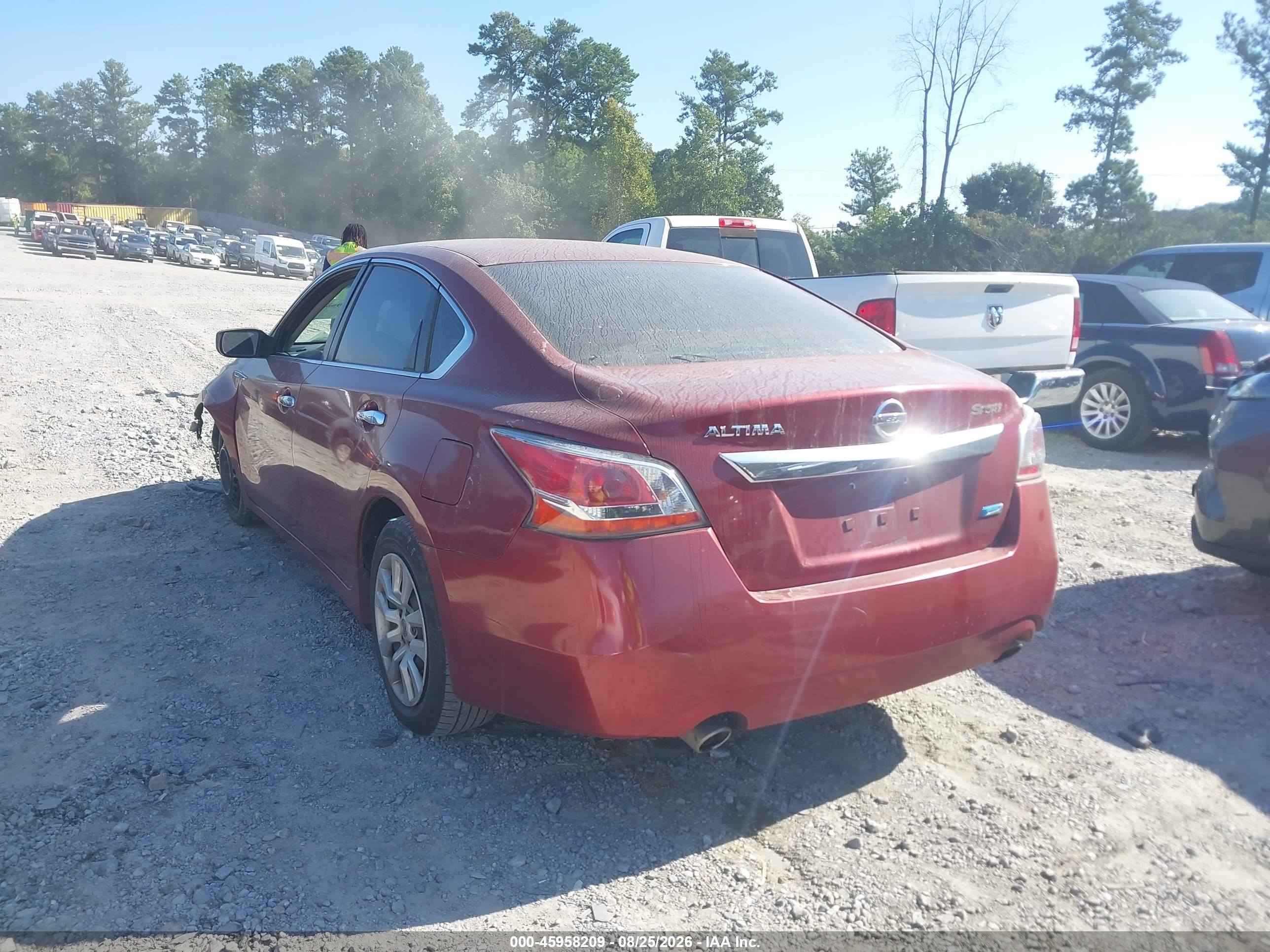 2014 Nissan Altima 2.5 S Red vin: 1N4AL3AP5EC193542