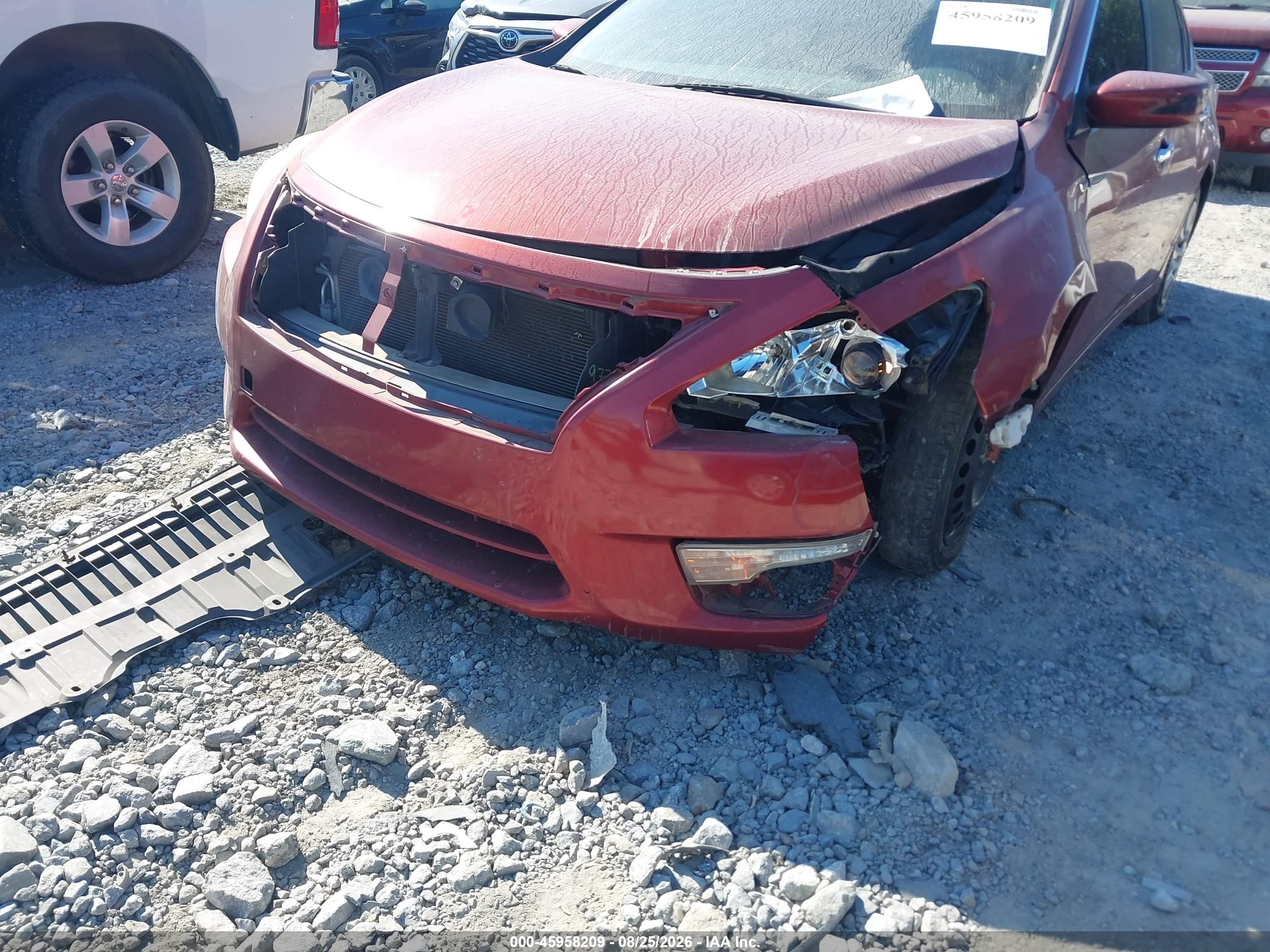 2014 Nissan Altima 2.5 S Red vin: 1N4AL3AP5EC193542