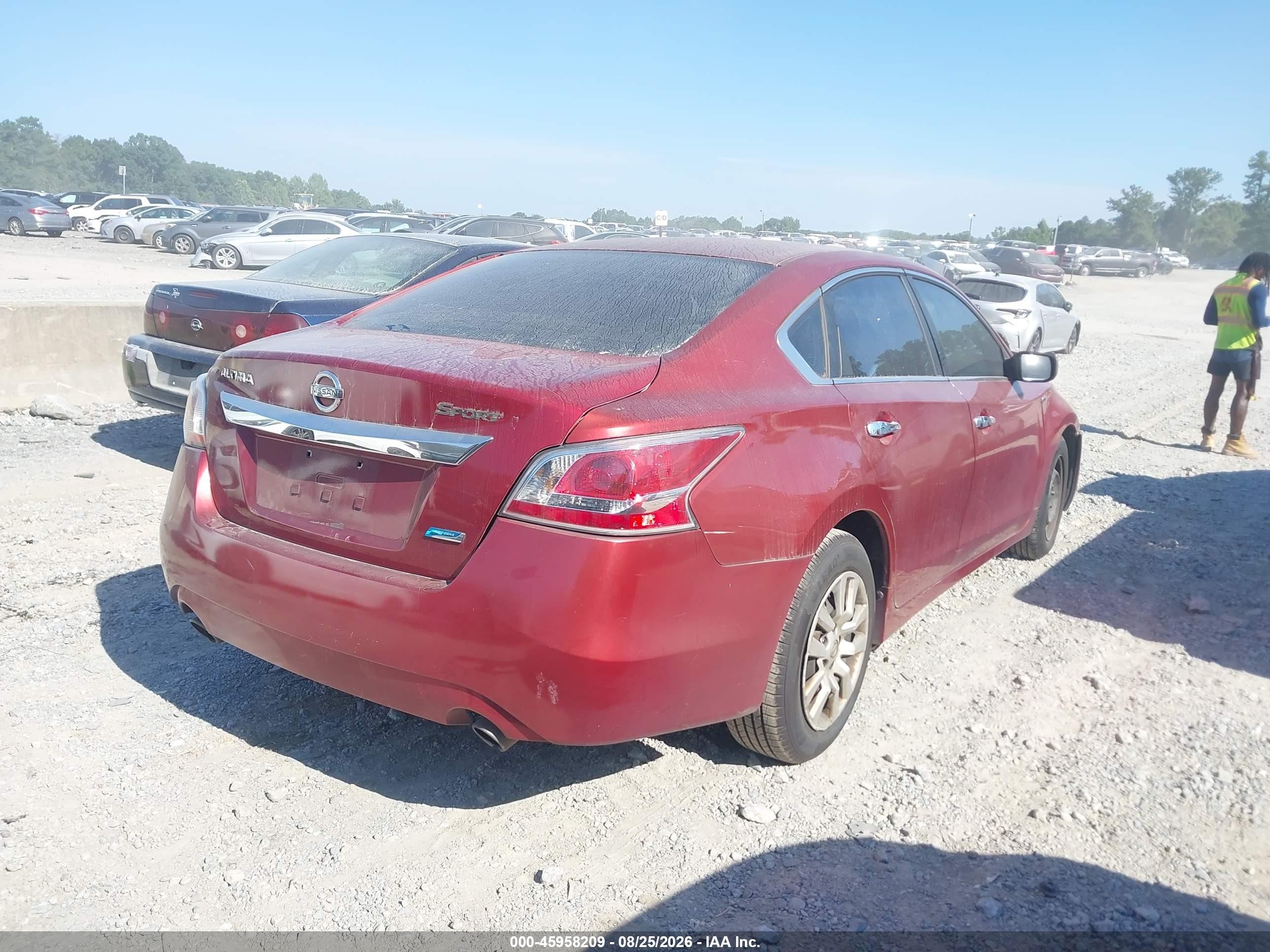 2014 Nissan Altima 2.5 S Red vin: 1N4AL3AP5EC193542