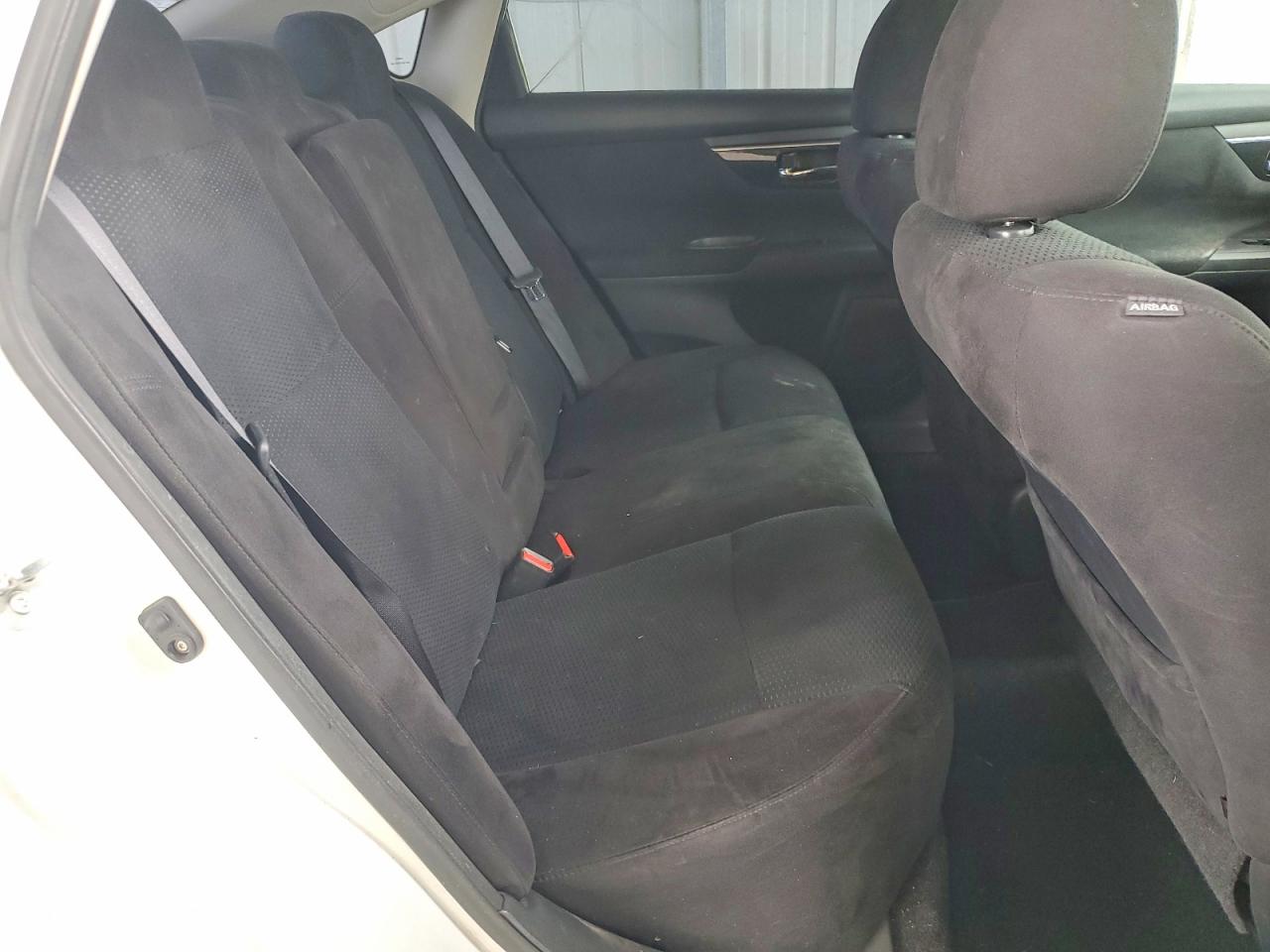 2014 Nissan Altima 2.5 Sv White vin: 1N4AL3AP5EC267221