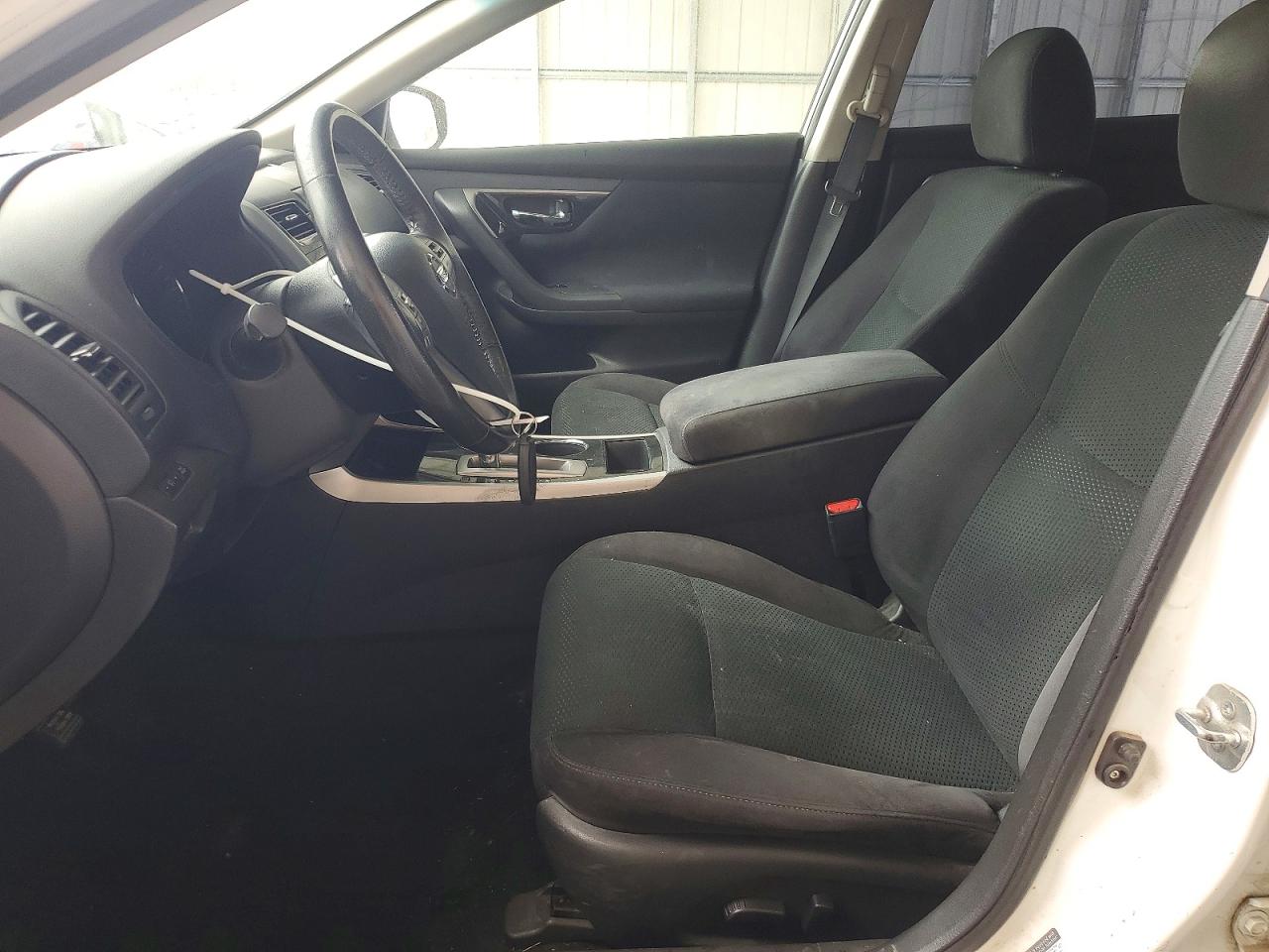 2014 Nissan Altima 2.5 Sv White vin: 1N4AL3AP5EC267221
