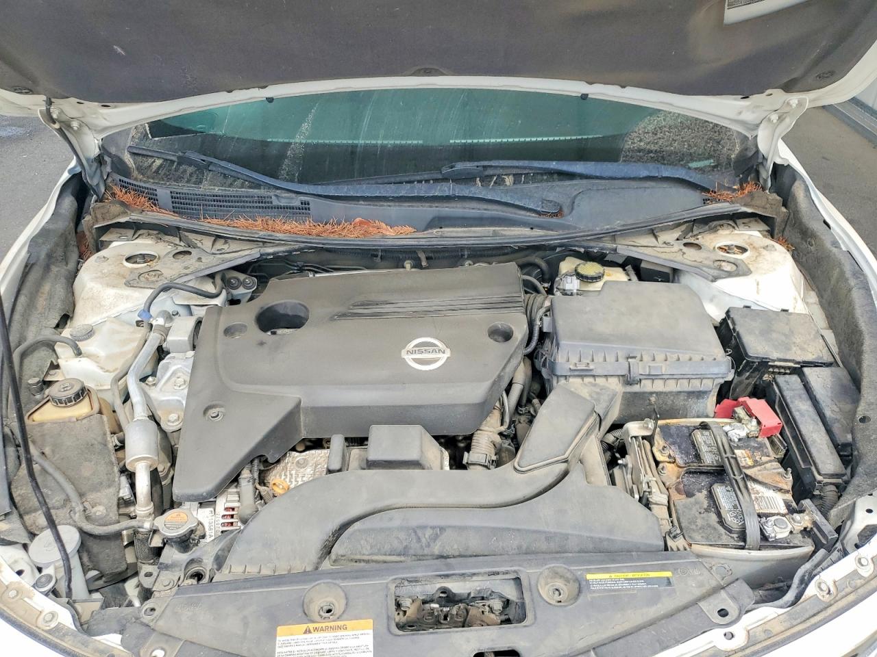 2014 Nissan Altima 2.5 Sv White vin: 1N4AL3AP5EC267221