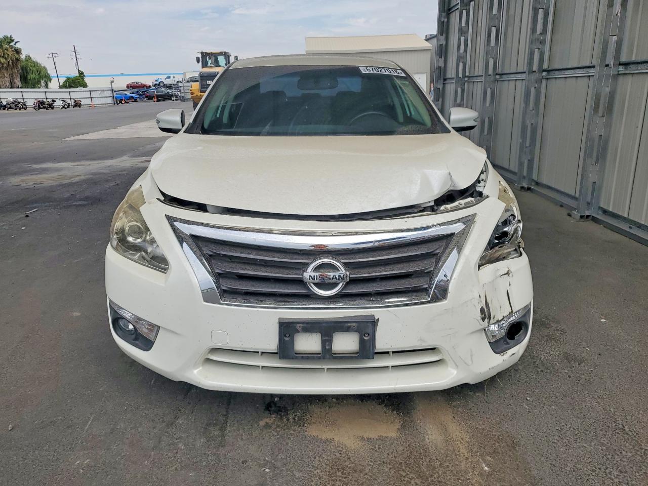 2014 Nissan Altima 2.5 Sv White vin: 1N4AL3AP5EC267221