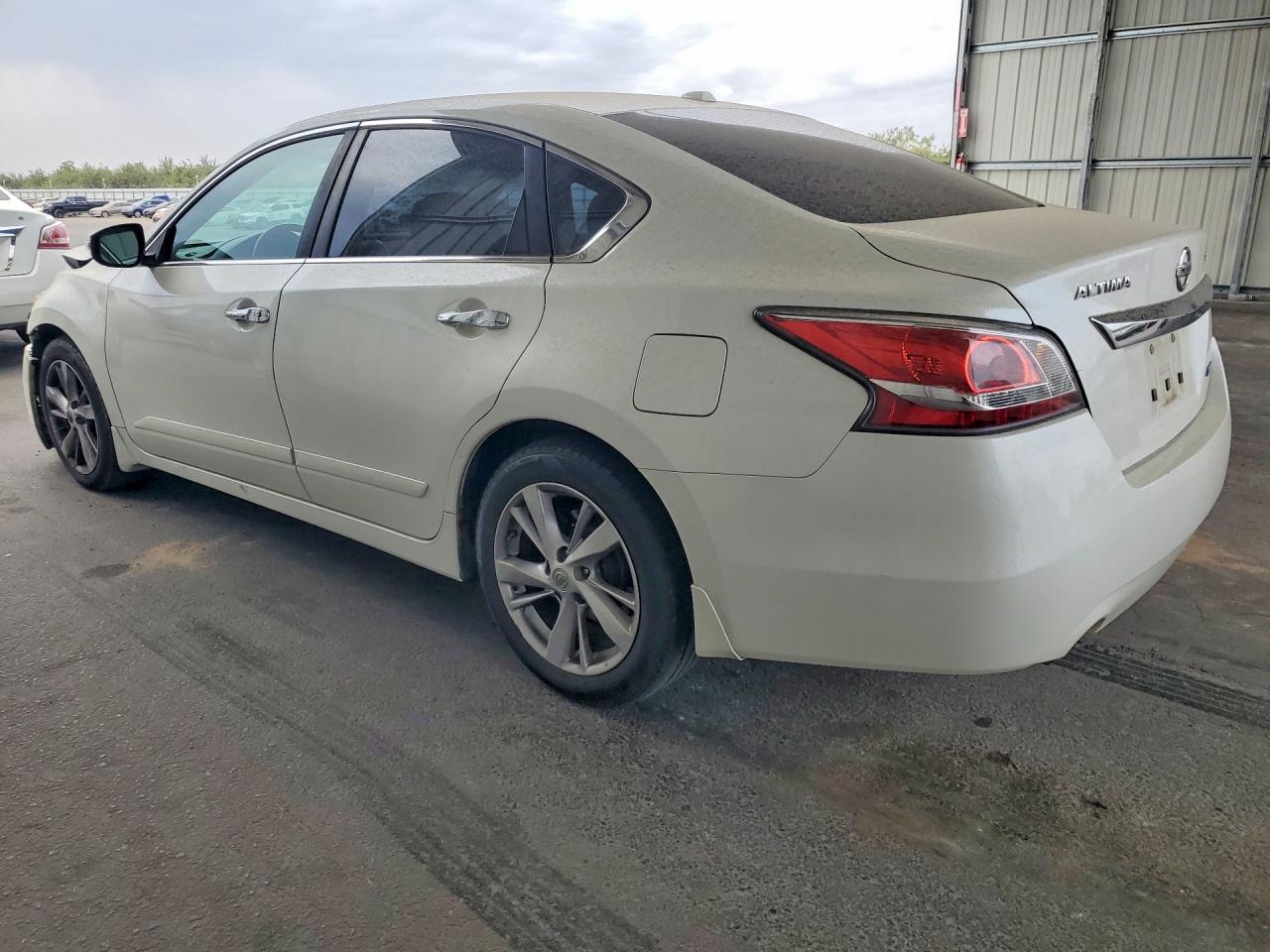 2014 Nissan Altima 2.5 Sv White vin: 1N4AL3AP5EC267221
