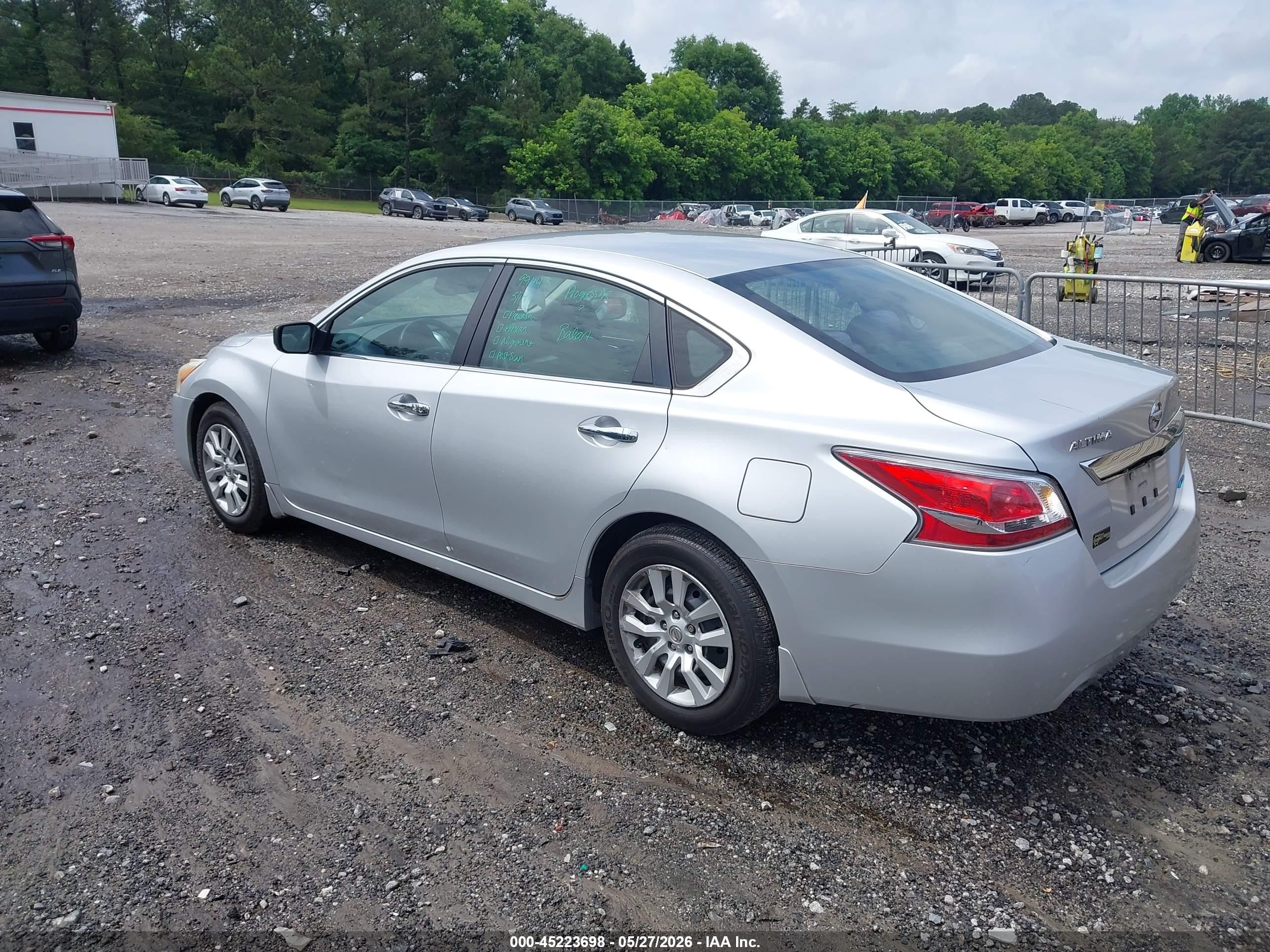 2014 Nissan Altima 2.5 S Silver vin: 1N4AL3AP5EC296928