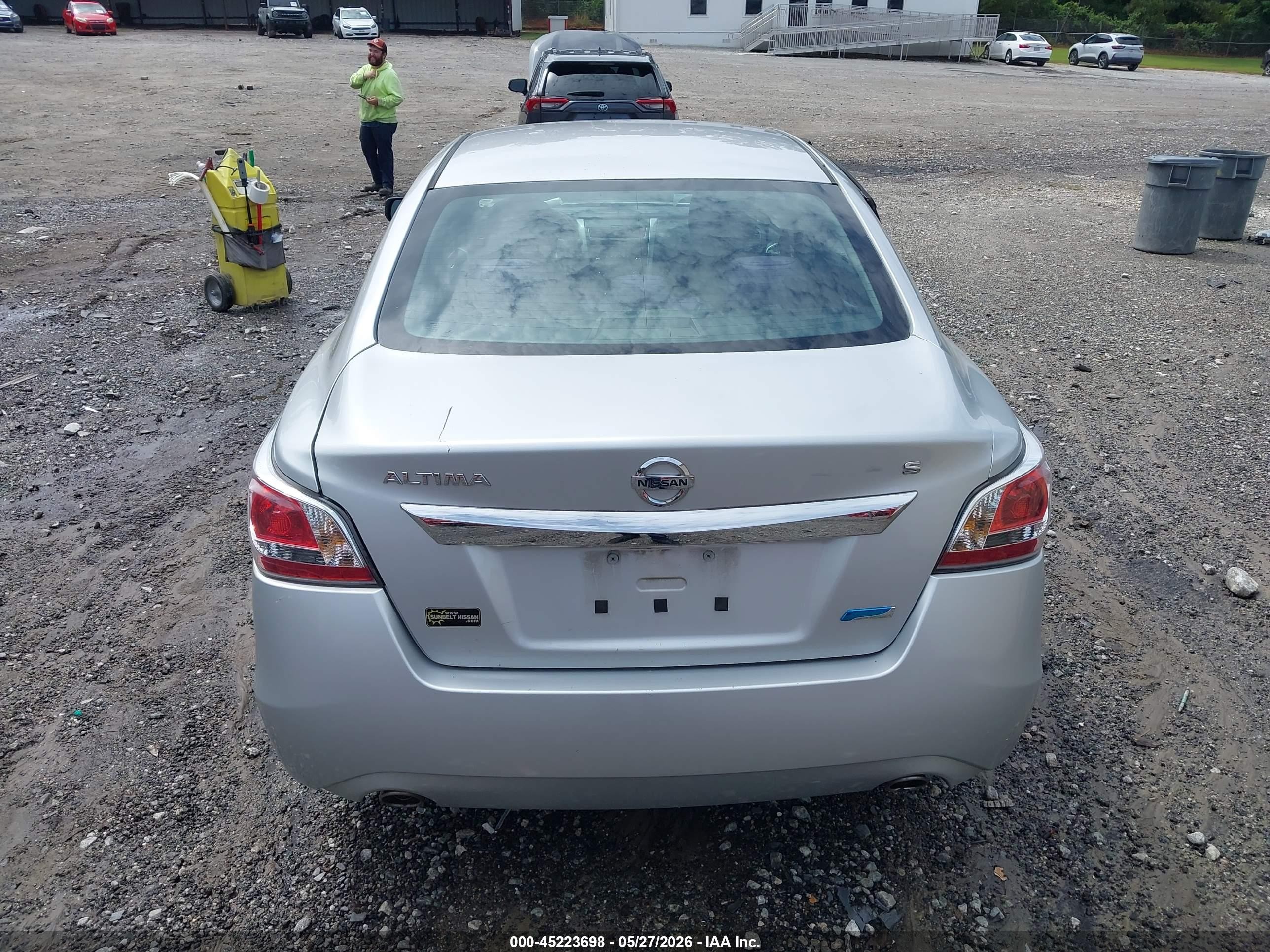2014 Nissan Altima 2.5 S Silver vin: 1N4AL3AP5EC296928