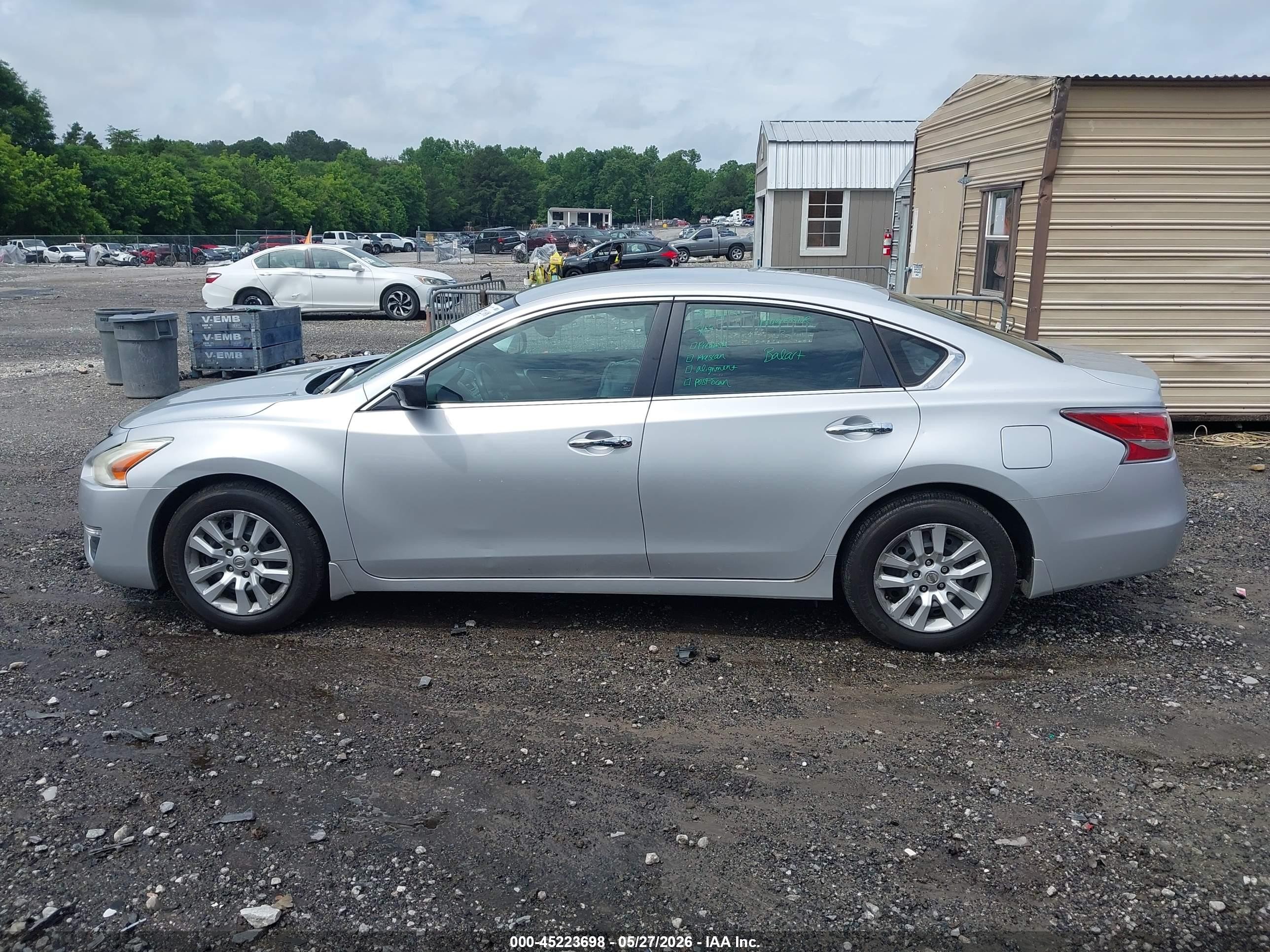 2014 Nissan Altima 2.5 S Silver vin: 1N4AL3AP5EC296928