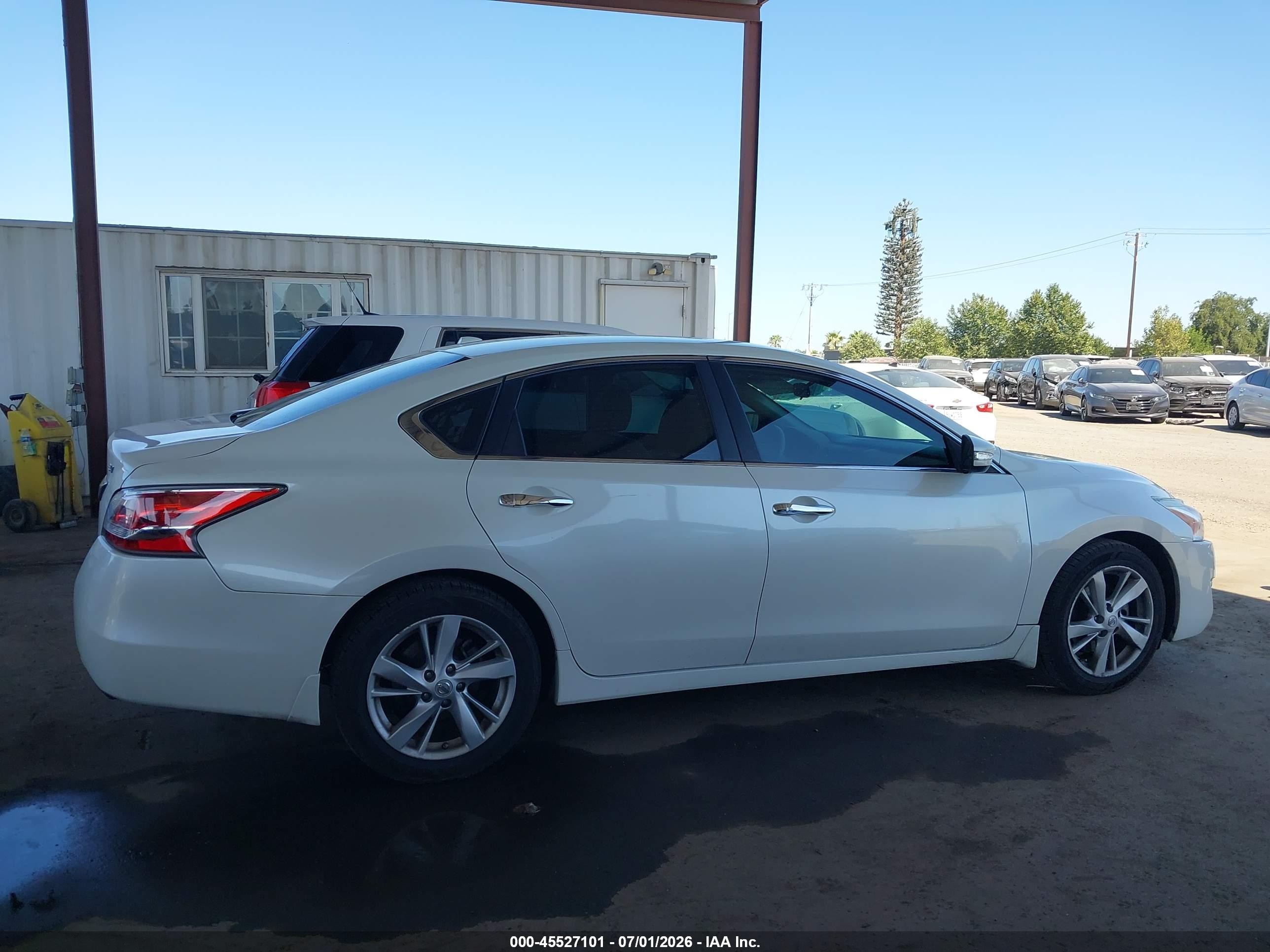 2014 Nissan Altima 2.5 Sv Белый vin: 1N4AL3AP5EC321049