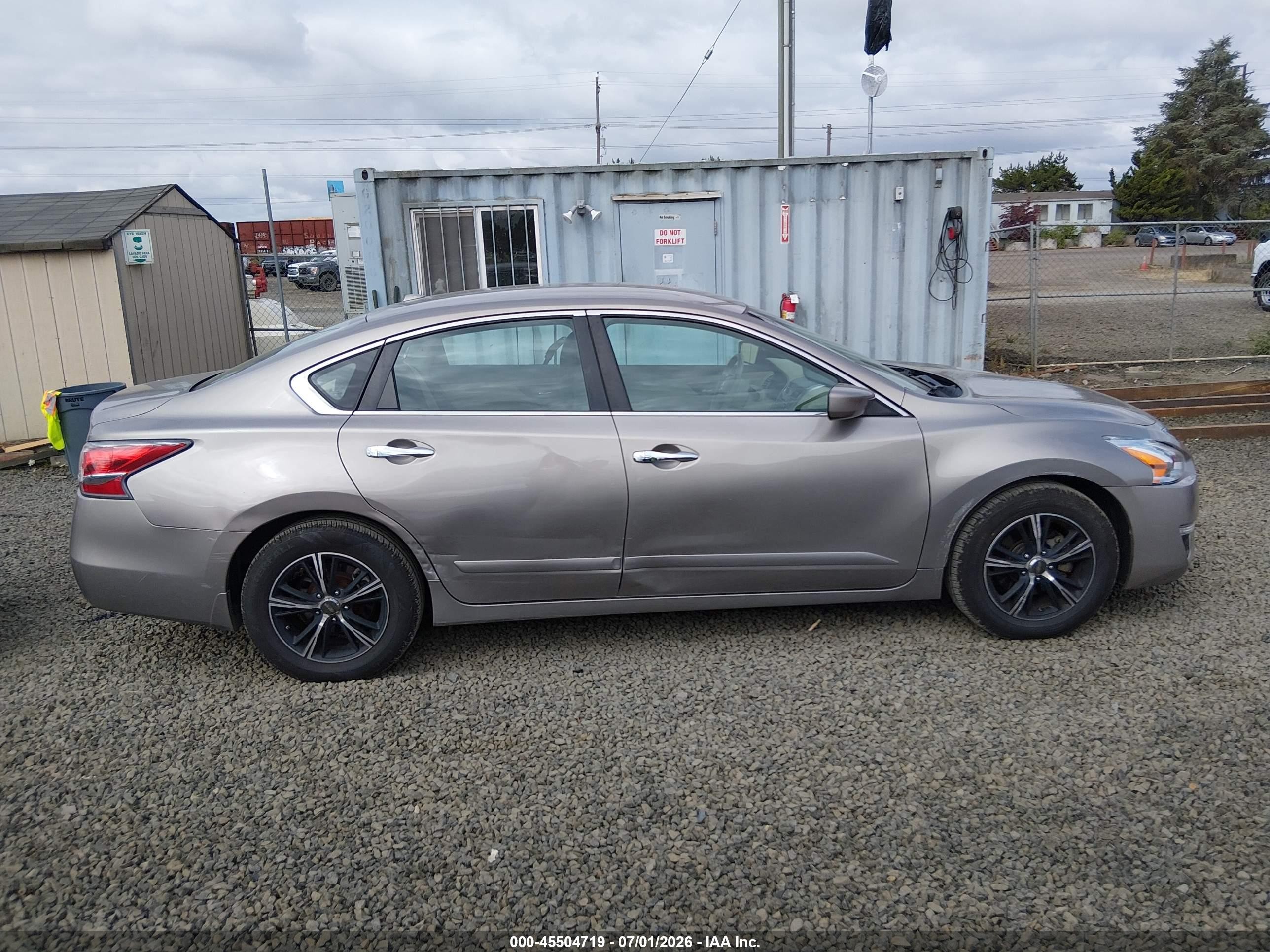 2014 Nissan Altima 2.5 S Silver vin: 1N4AL3AP5EC321228