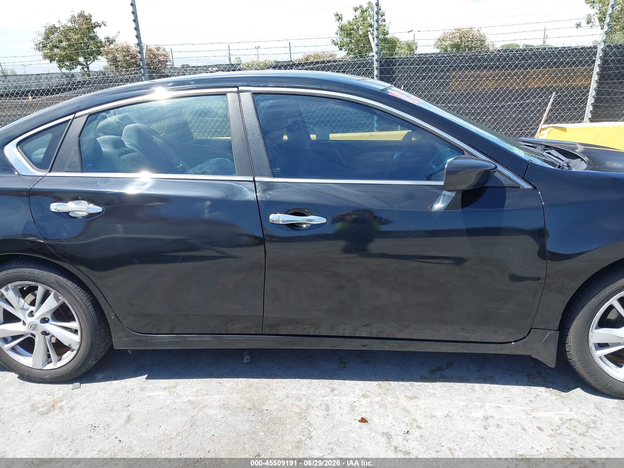 2014 Nissan Altima 2.5 Sv Черный vin: 1N4AL3AP5EC322007