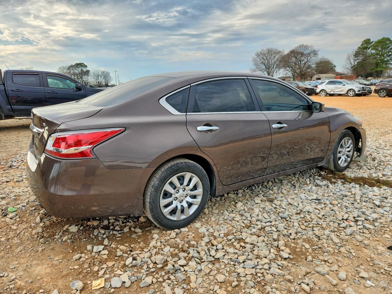 2014 Niss Altima Brown vin: 1N4AL3AP5EC400656