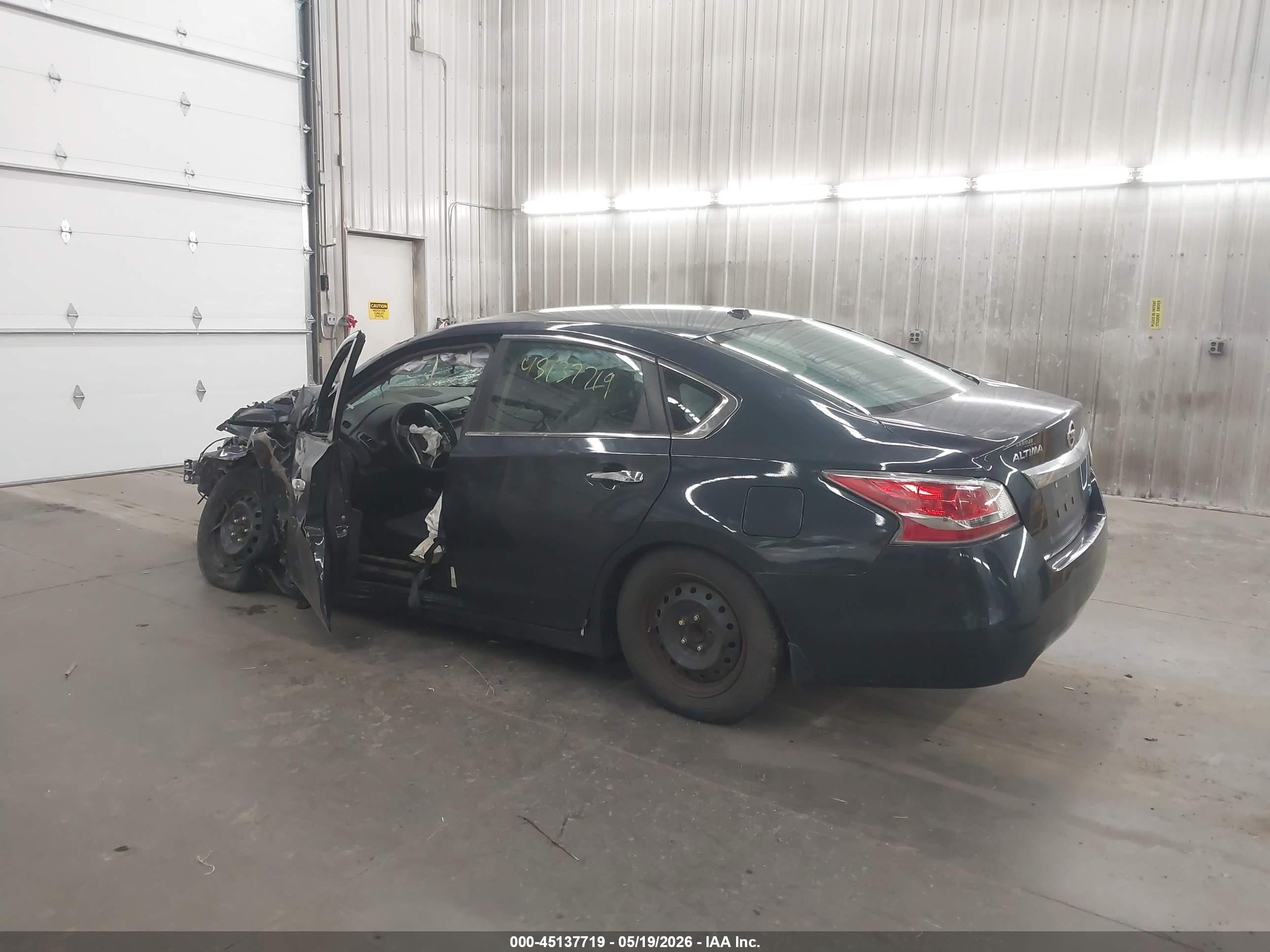 2014 Nissan Altima 2.5 S Dark Blue vin: 1N4AL3AP5EC413391