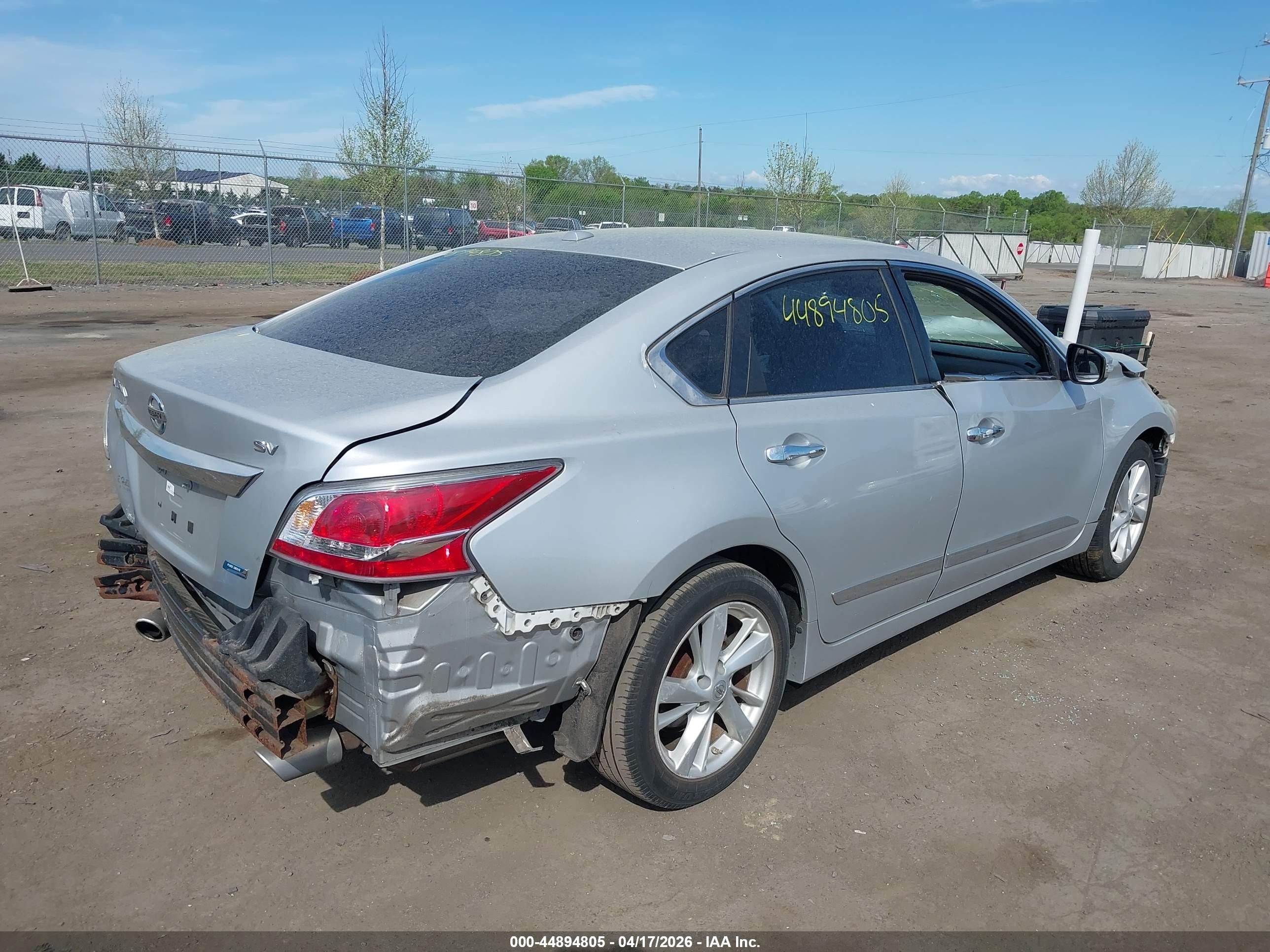 2014 Nissan Altima 2.5 Sv Серебряный vin: 1N4AL3AP5EC900526