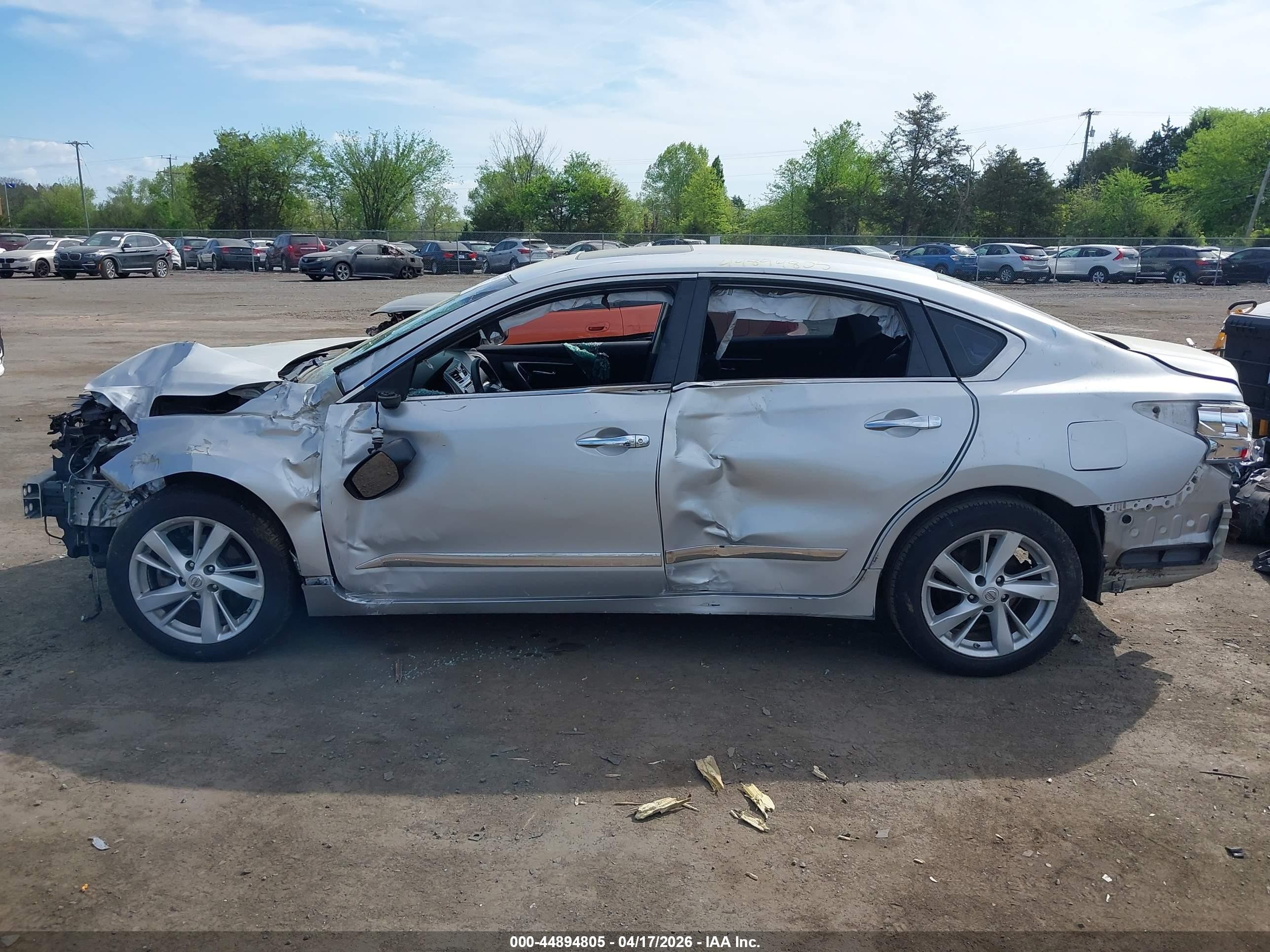 2014 Nissan Altima 2.5 Sv Серебряный vin: 1N4AL3AP5EC900526