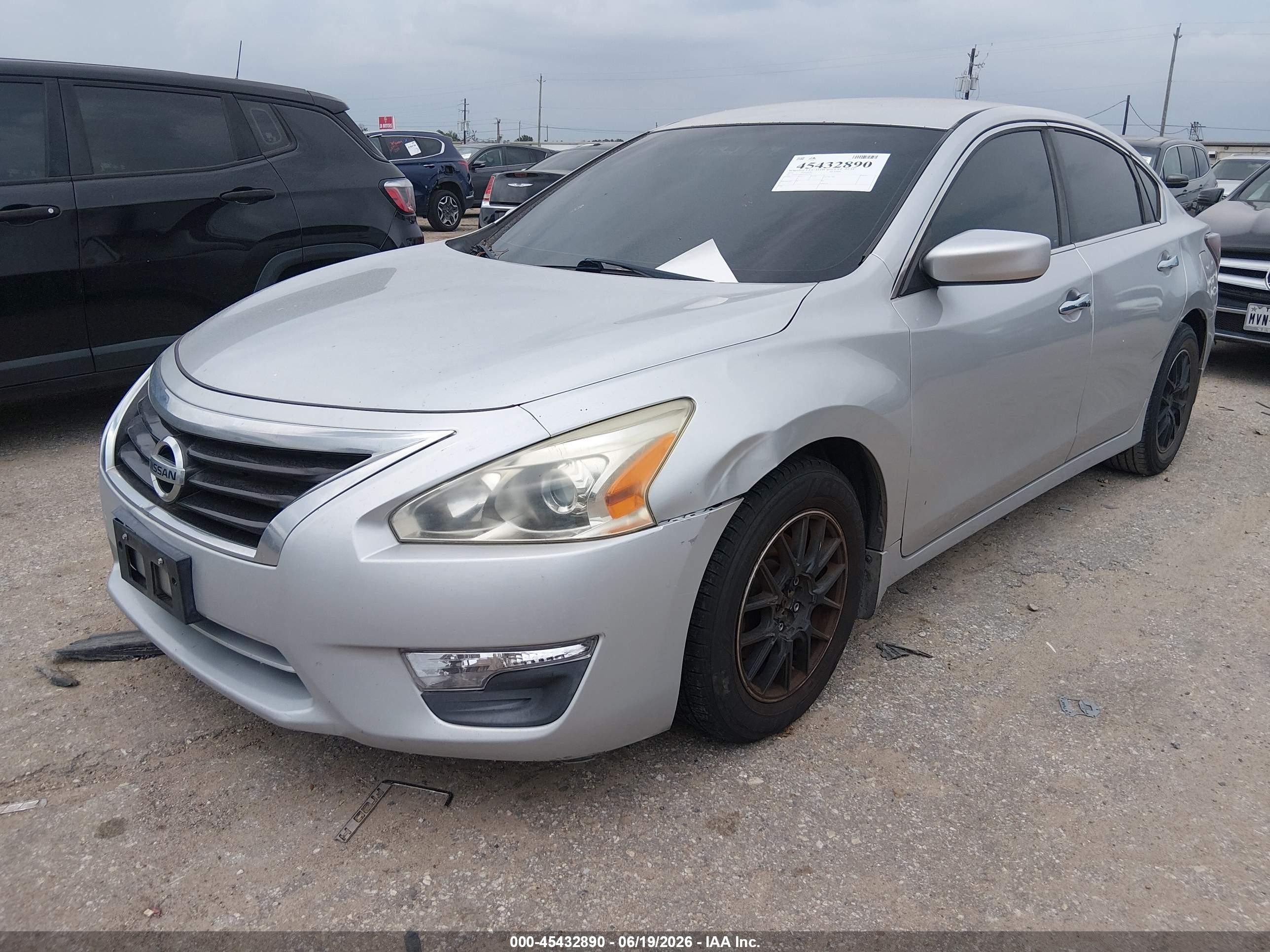 2014 Nissan Altima 2.5 S Silver vin: 1N4AL3AP5EN207525
